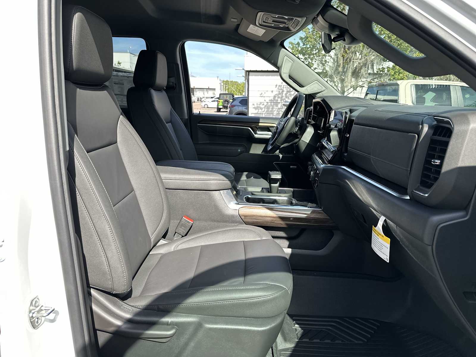 Thumbnail: 2026 Chevrolet Silverado 1500 - 19