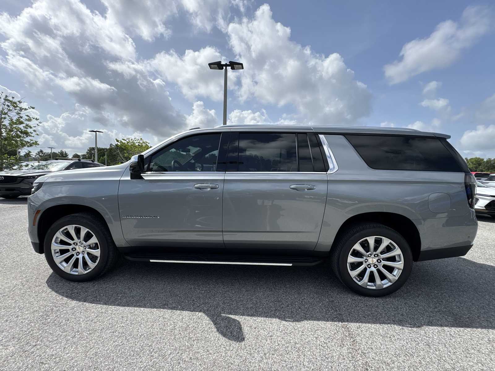 Thumbnail: 2025 Chevrolet Suburban - 3