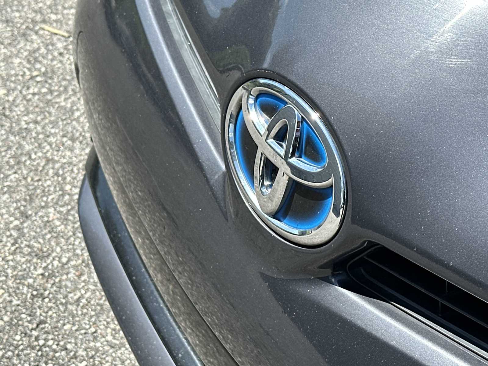 Thumbnail: 2013 Toyota Prius - 9
