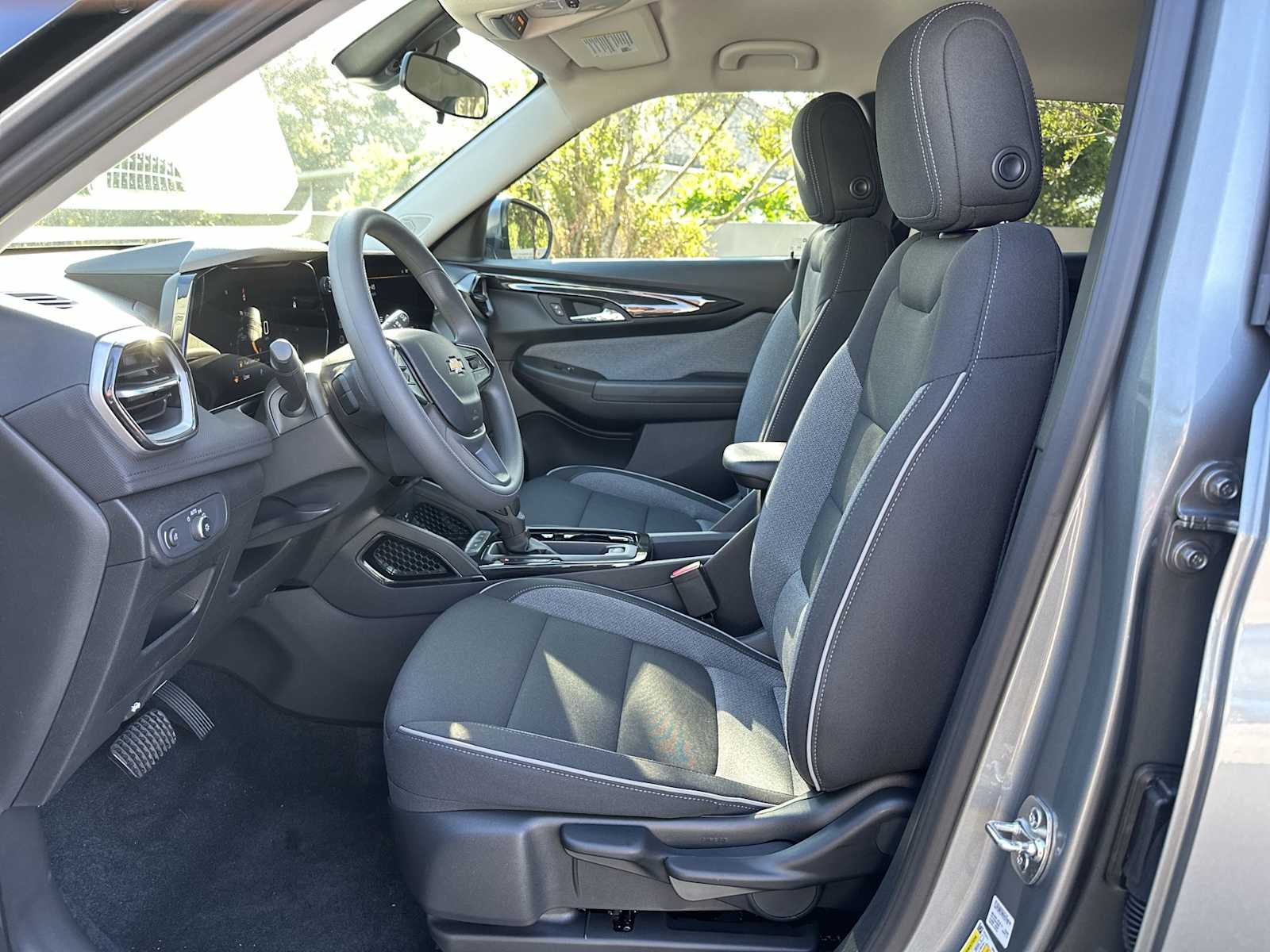 Thumbnail: 2026 Chevrolet TrailBlazer - 15