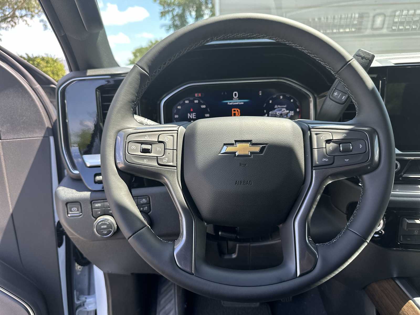 Thumbnail: 2026 Chevrolet Silverado 3500 - 20