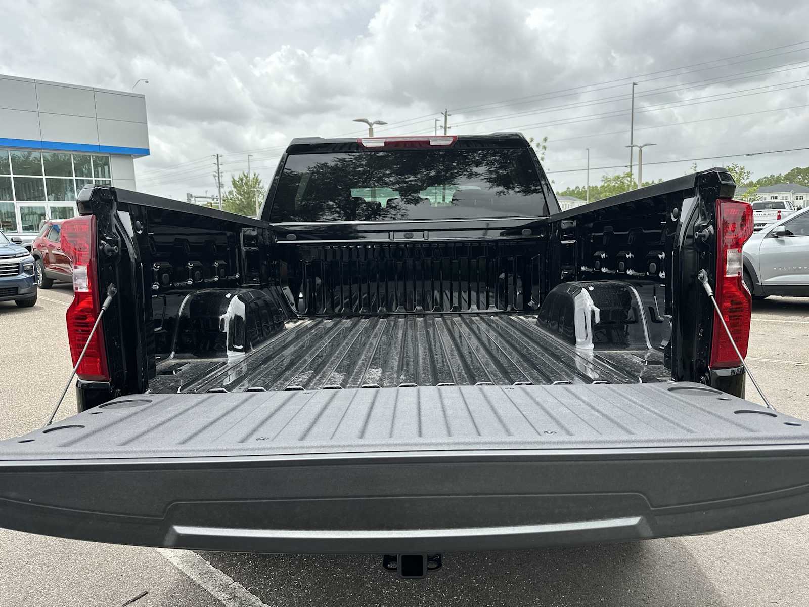 Thumbnail: 2025 Chevrolet Silverado 1500 - 24