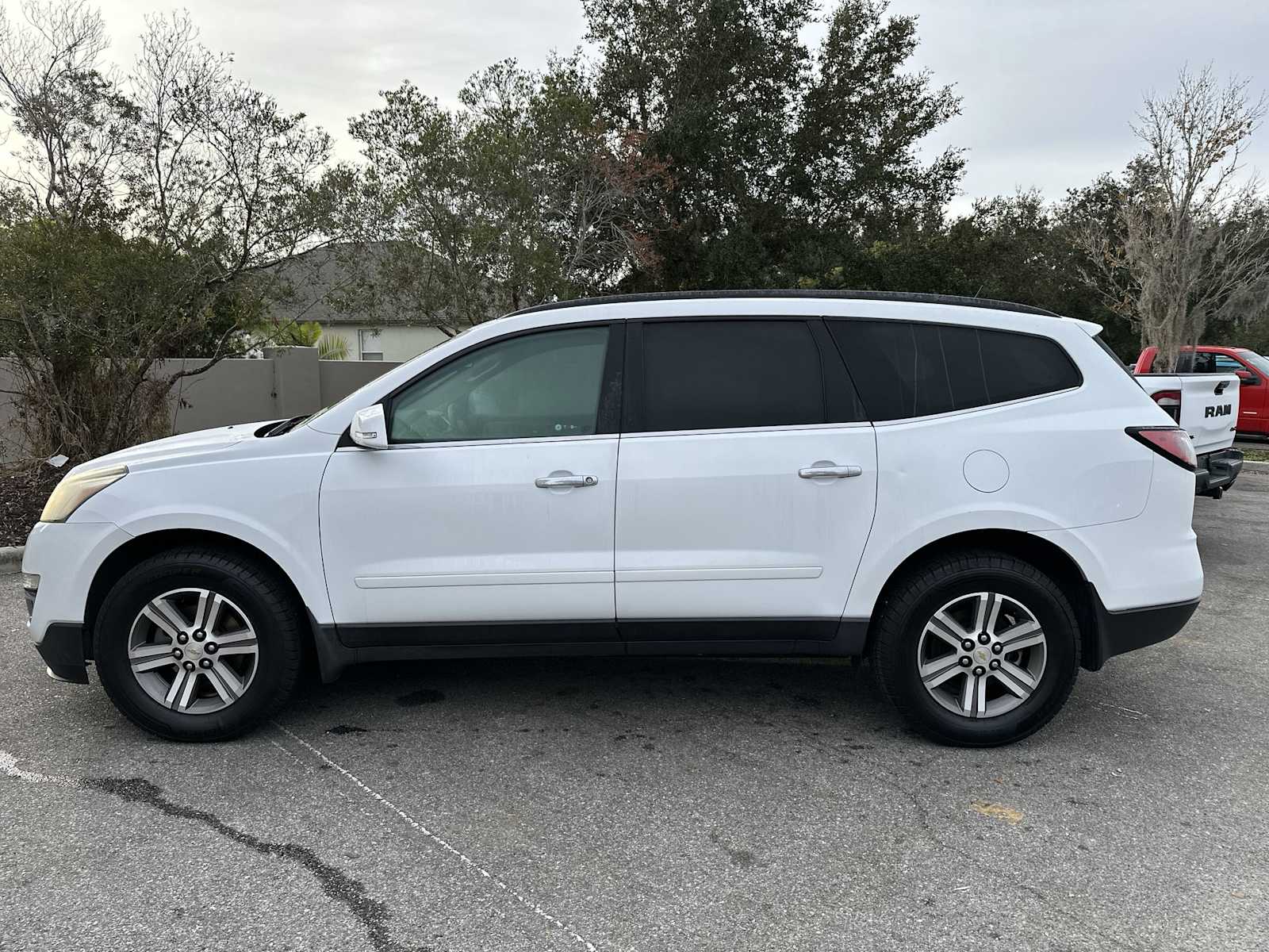 Thumbnail: 2016 Chevrolet Traverse - 3