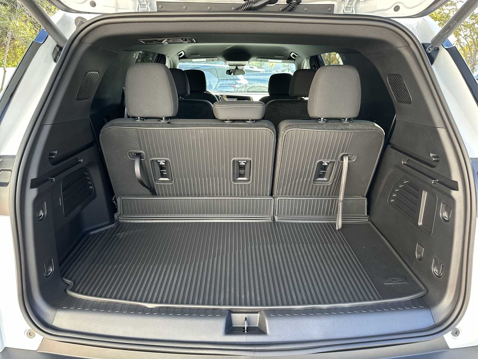 Thumbnail: 2026 Chevrolet Traverse - 25