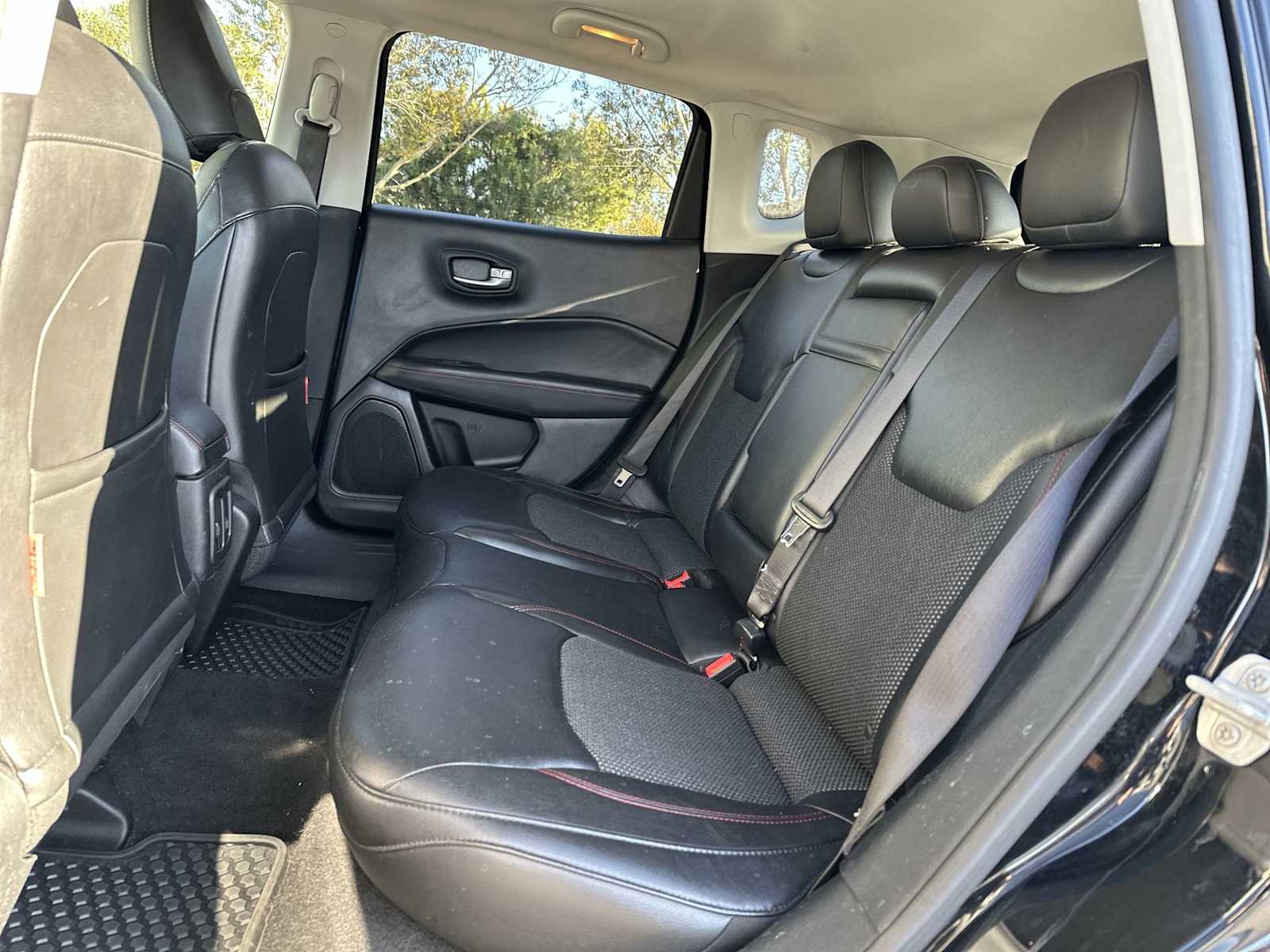 Thumbnail: 2018 Jeep Compass - 17