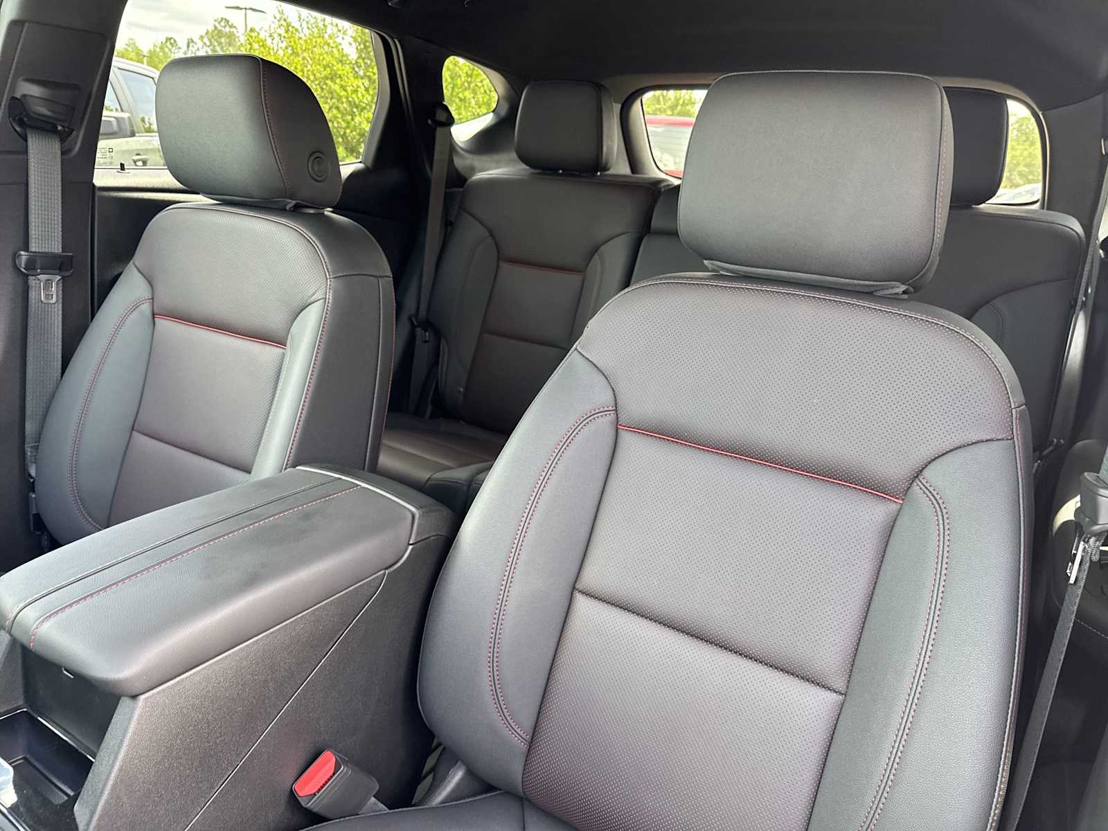 Thumbnail: 2025 Chevrolet Blazer - 22