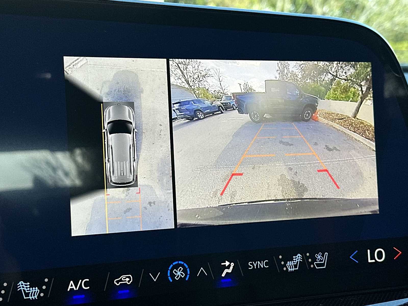 Thumbnail: 2026 Chevrolet Traverse - 23