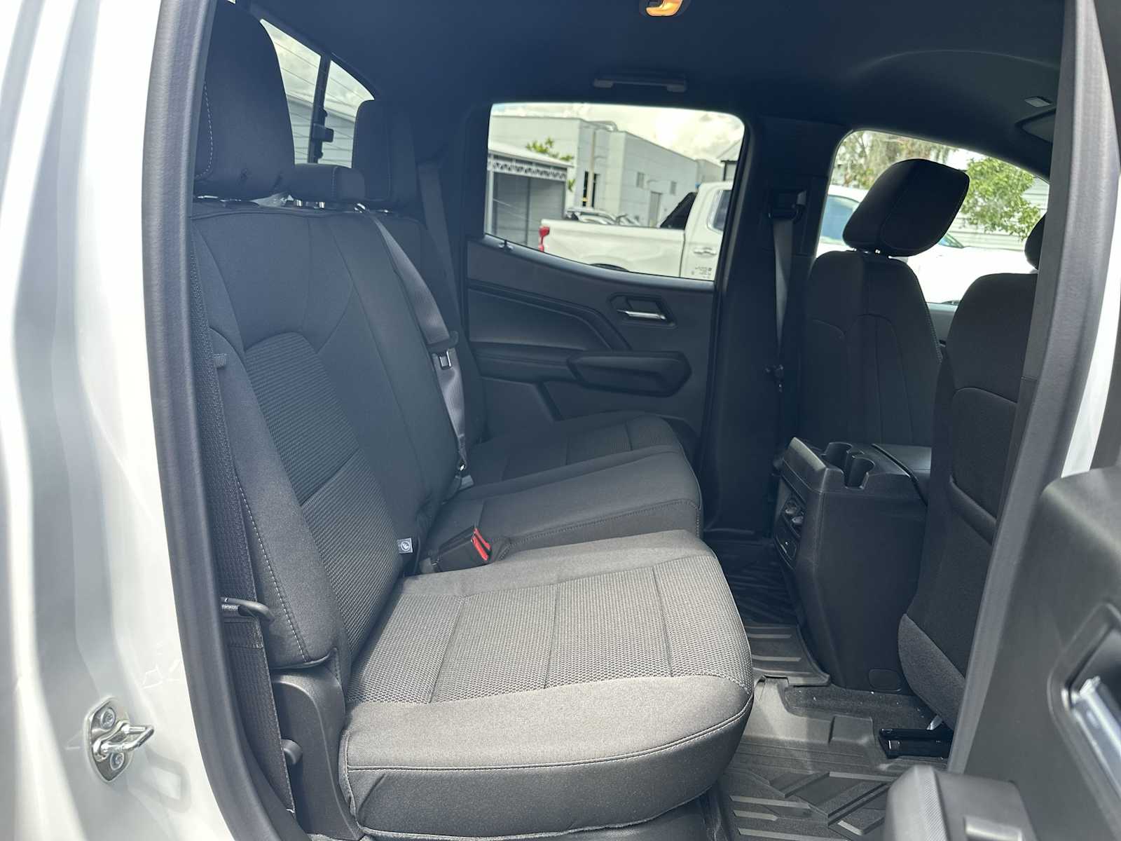 Thumbnail: 2026 Chevrolet Colorado - 18