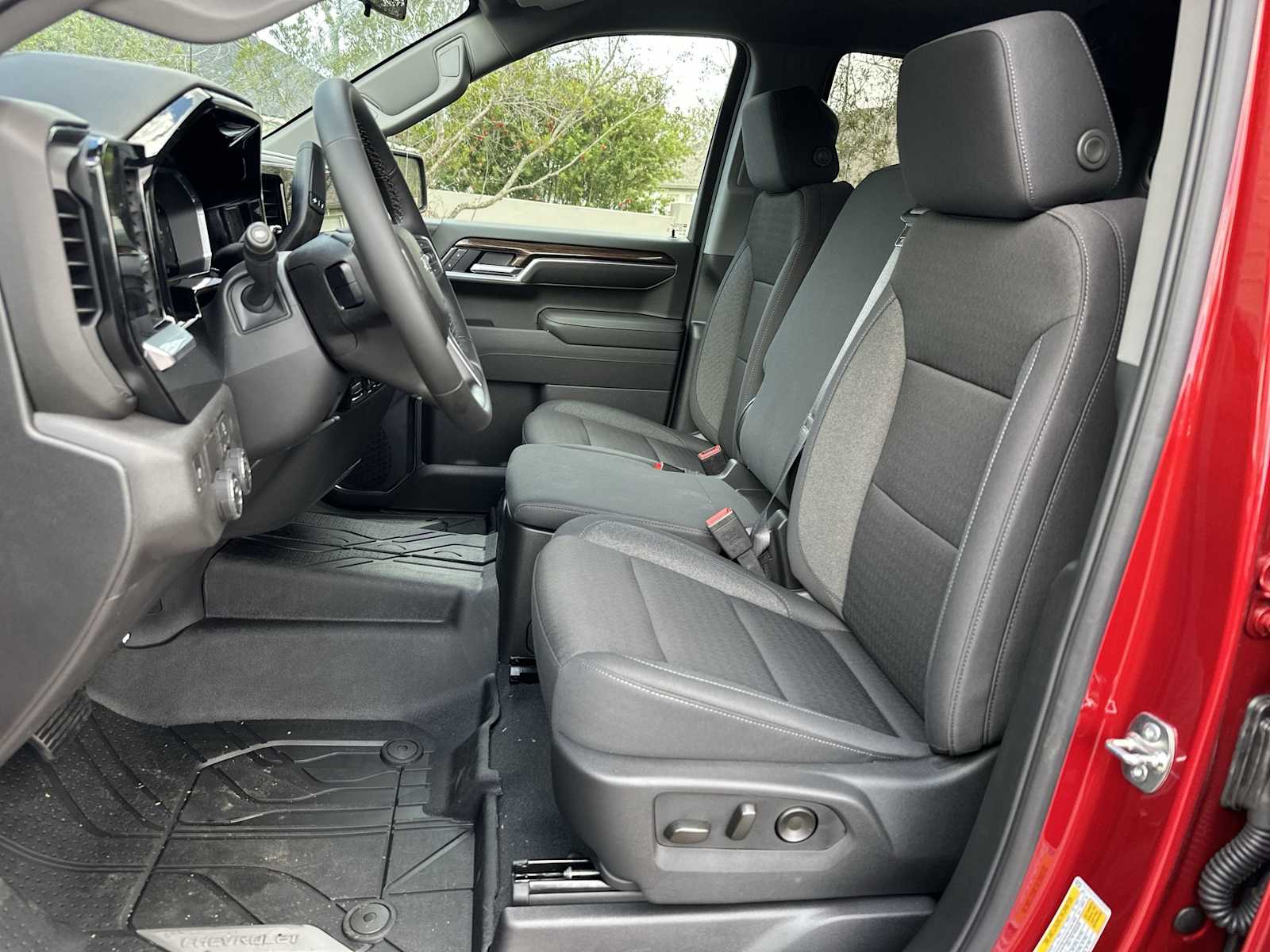 Thumbnail: 2026 Chevrolet Silverado 1500 - 15