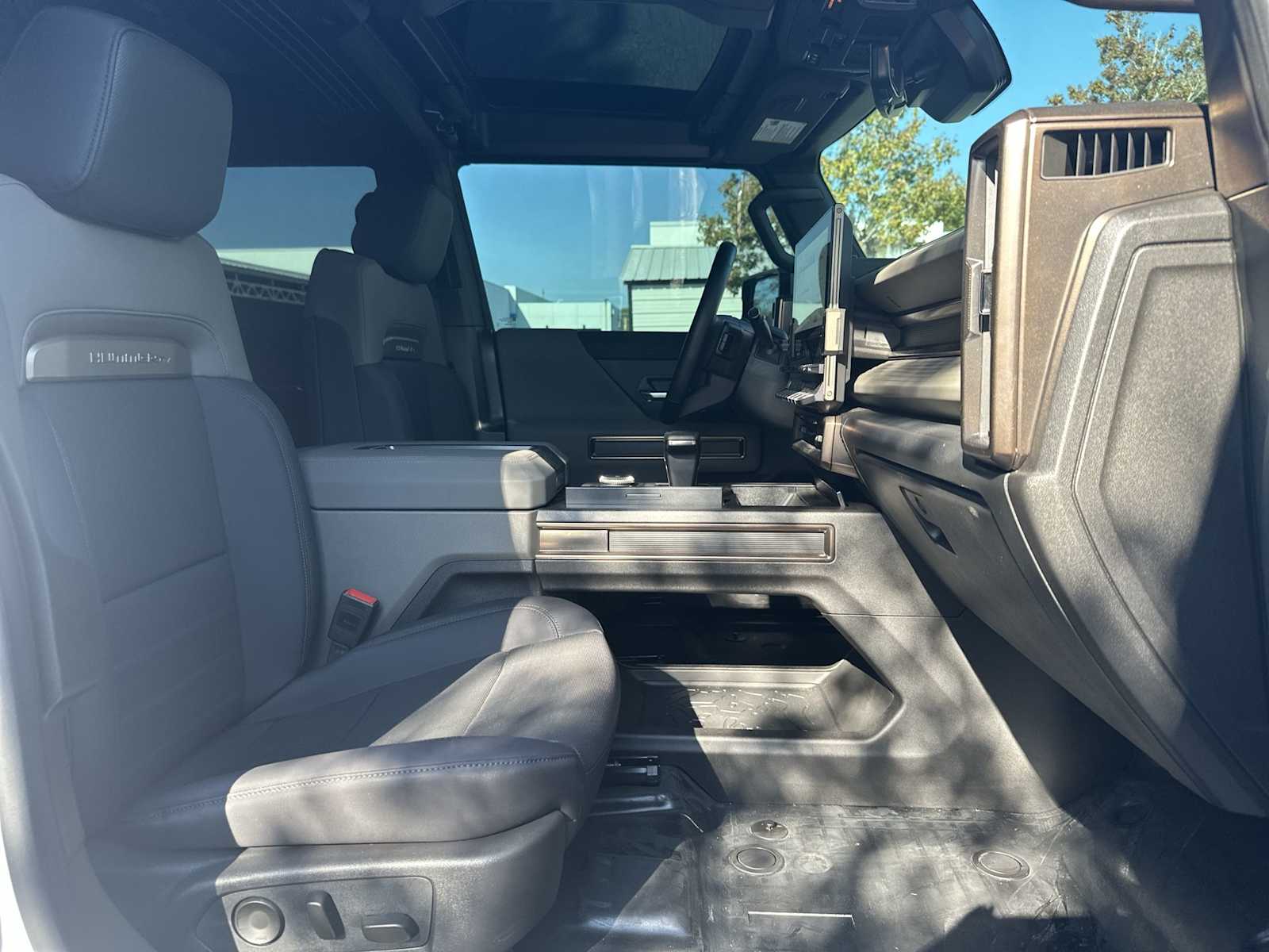 Thumbnail: 2025 GMC Hummer EV - 19