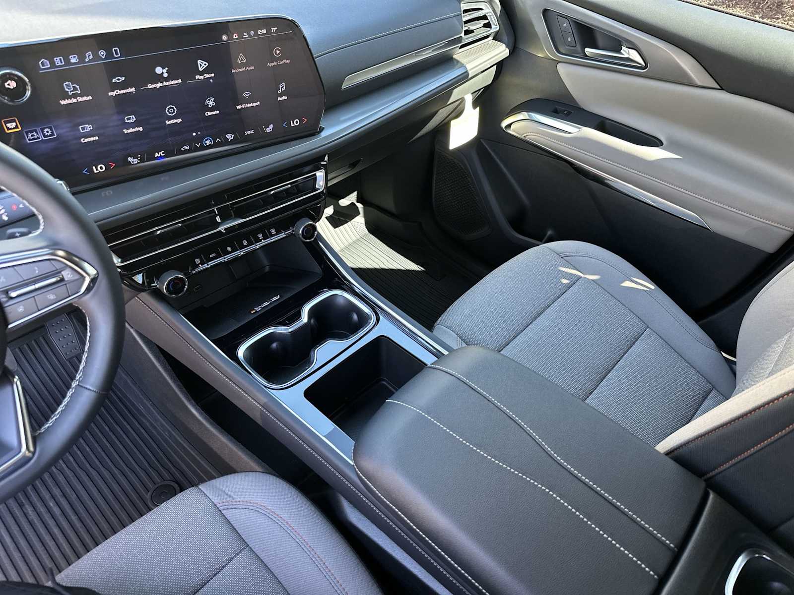 Thumbnail: 2026 Chevrolet Traverse - 22