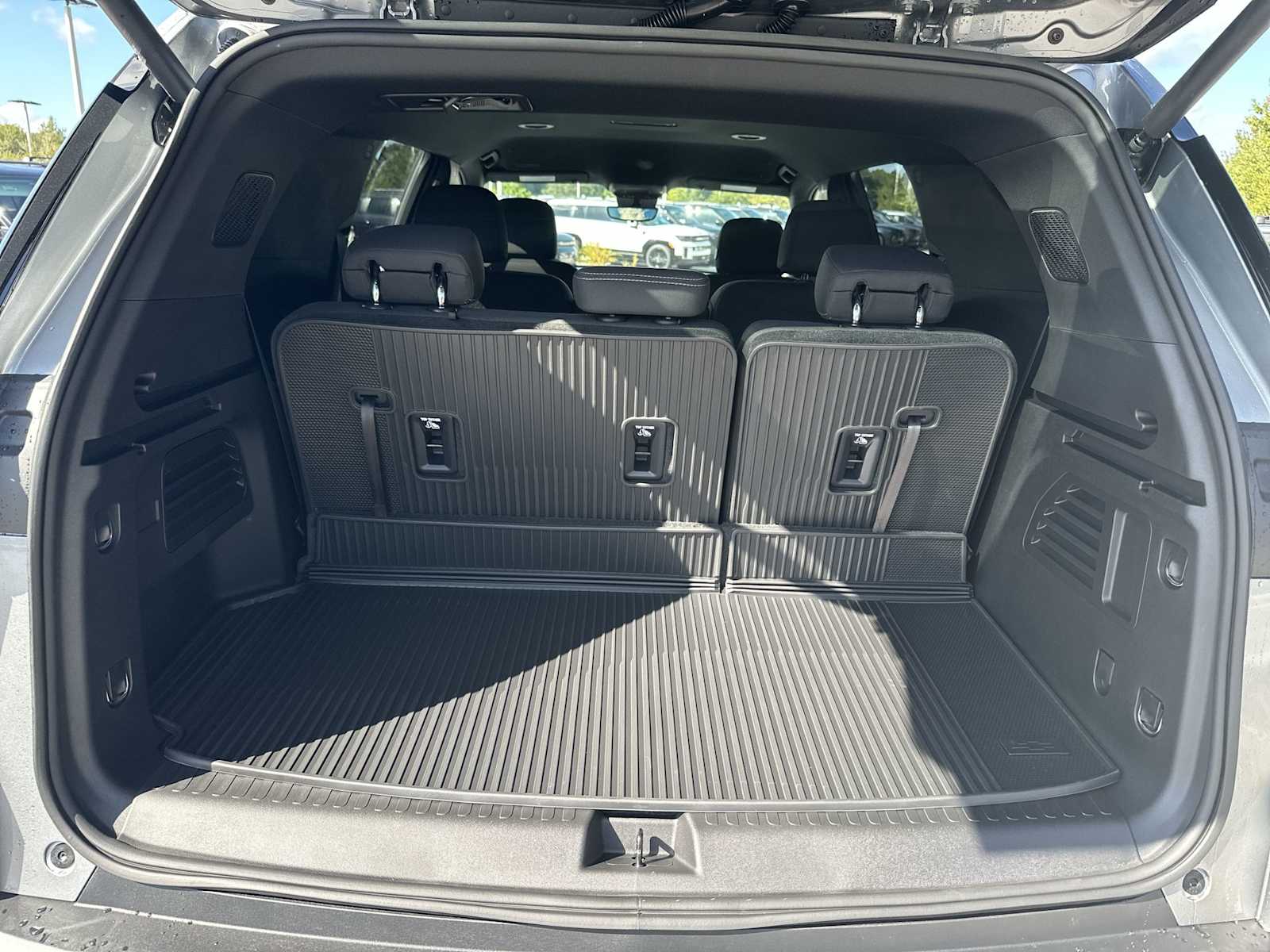 Thumbnail: 2026 Chevrolet Traverse - 25