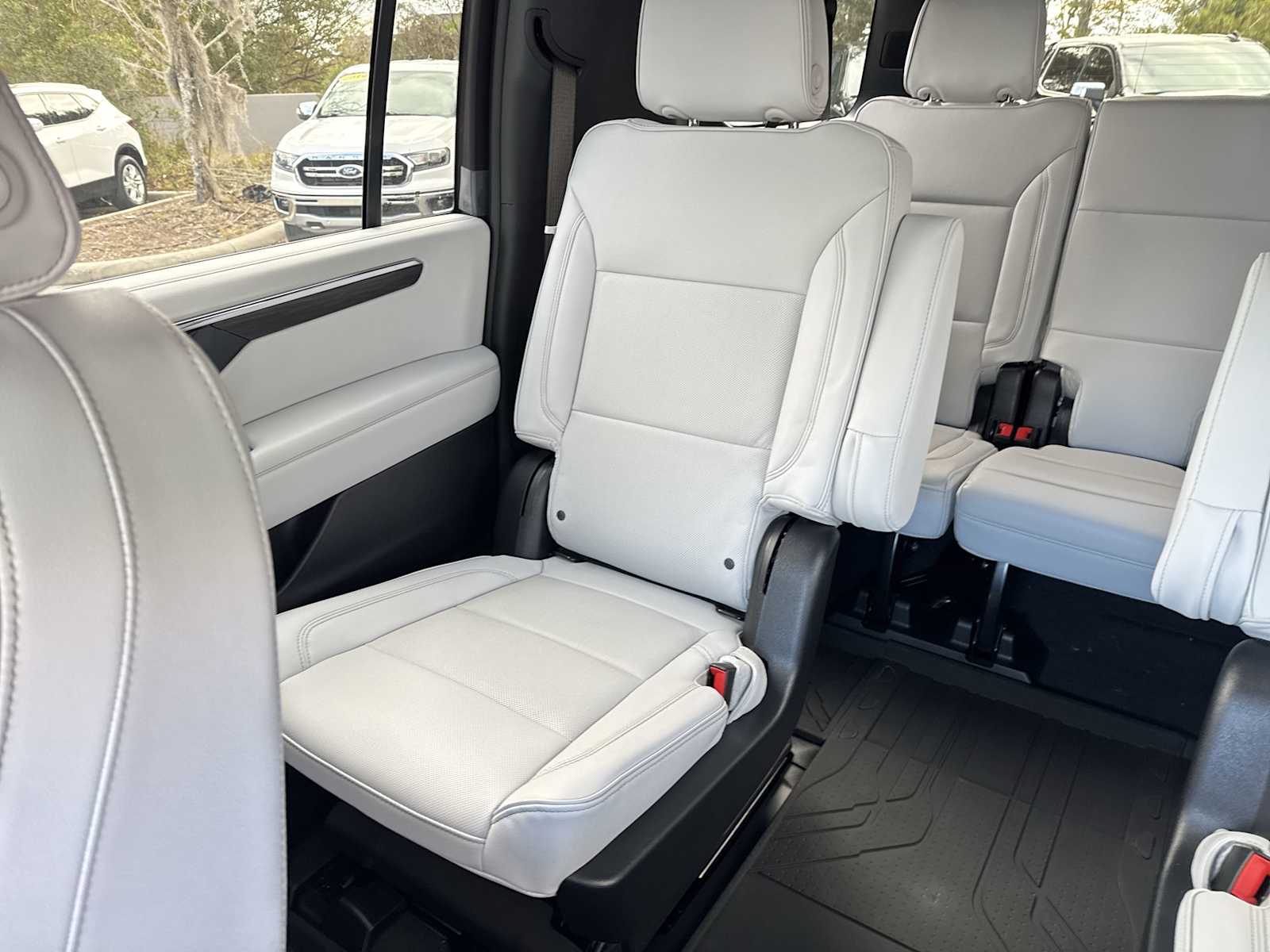 Thumbnail: 2025 Chevrolet Suburban - 12