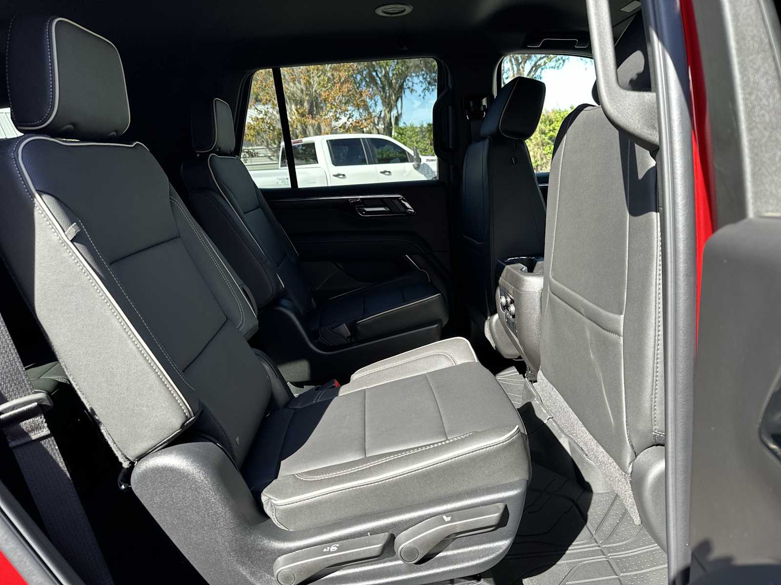 Thumbnail: 2026 Chevrolet Tahoe - 18