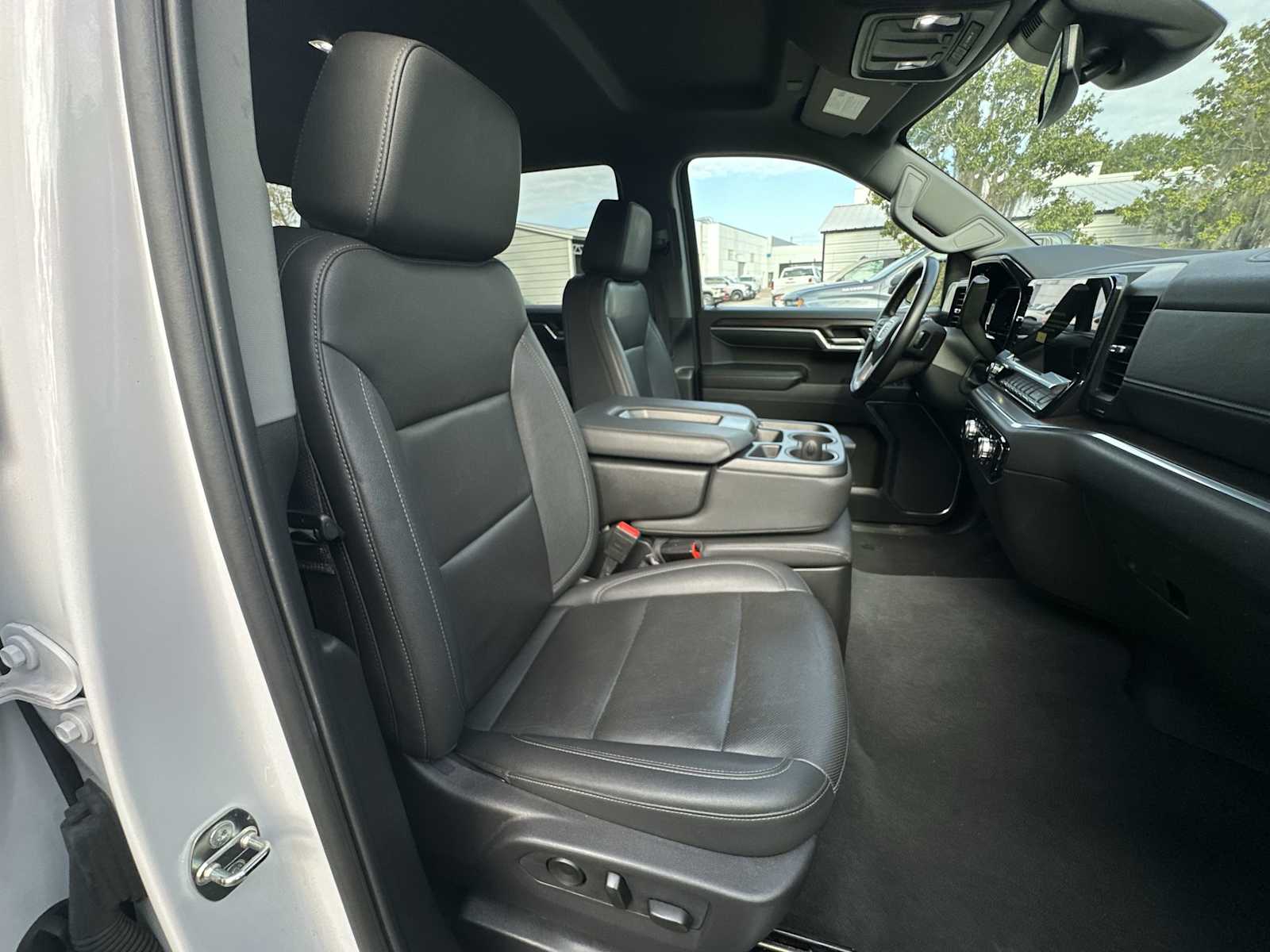 Thumbnail: 2024 GMC Sierra 1500 - 19