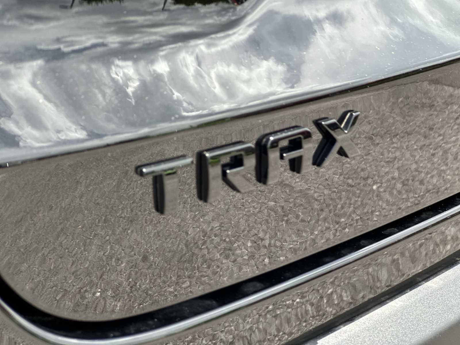 2025 Chevrolet Trax RS 8