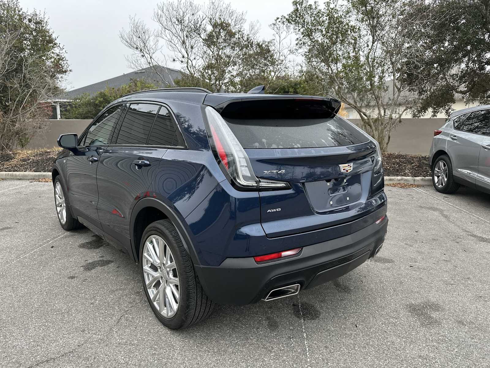Thumbnail: 2021 Cadillac XT4 - 4
