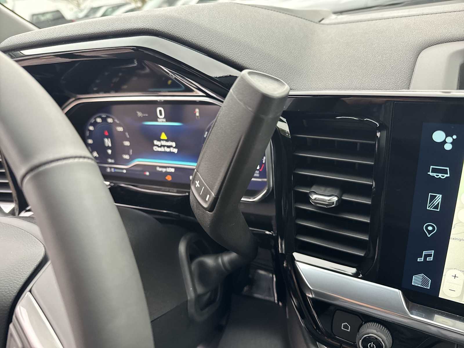 2025 Chevrolet Silverado 1500 LT 32
