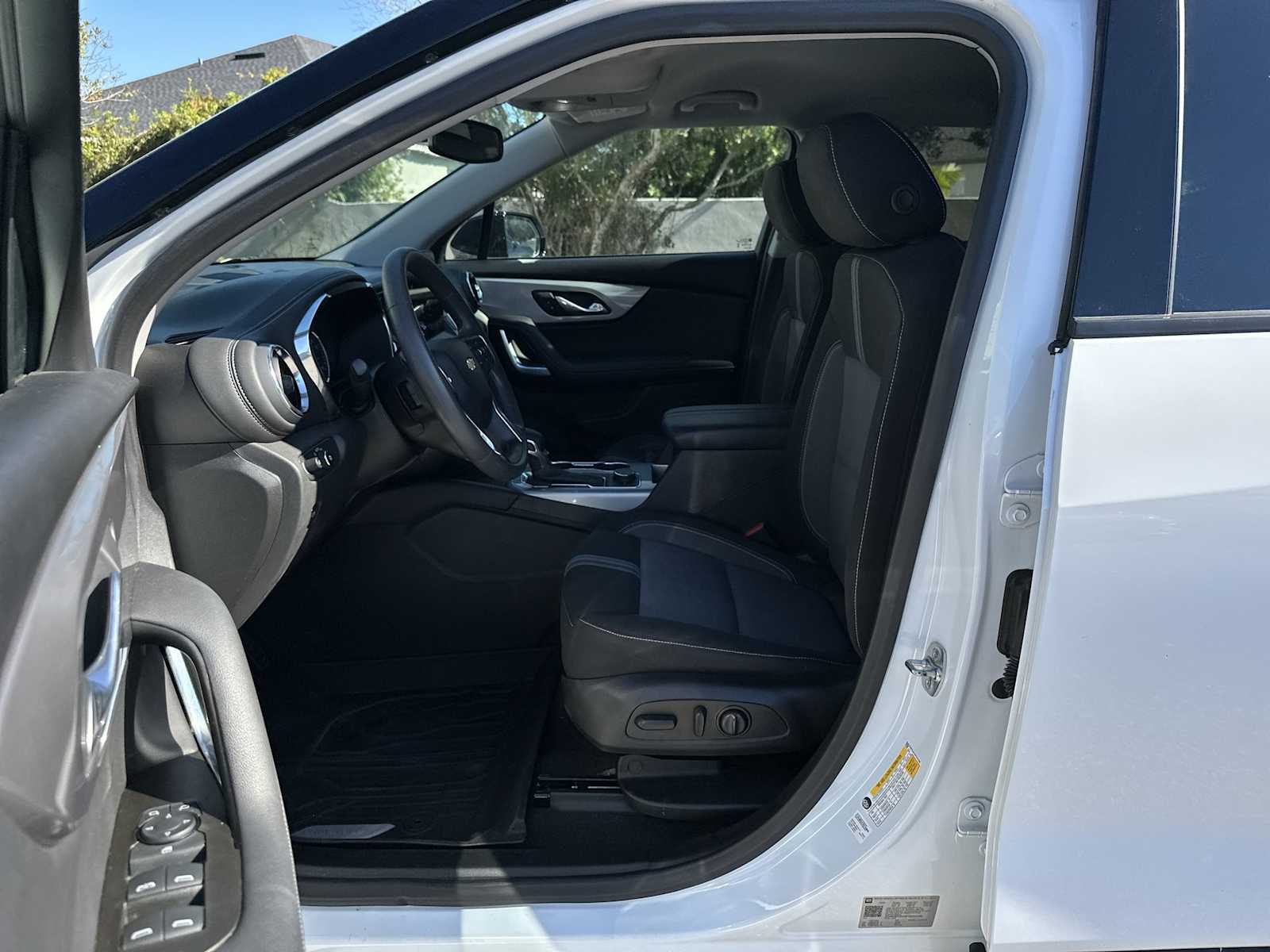 Thumbnail: 2023 Chevrolet Blazer - 2