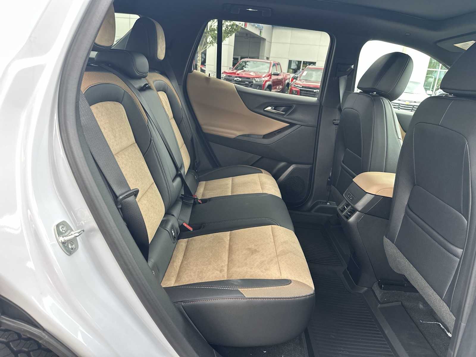 Thumbnail: 2026 Chevrolet Equinox - 18