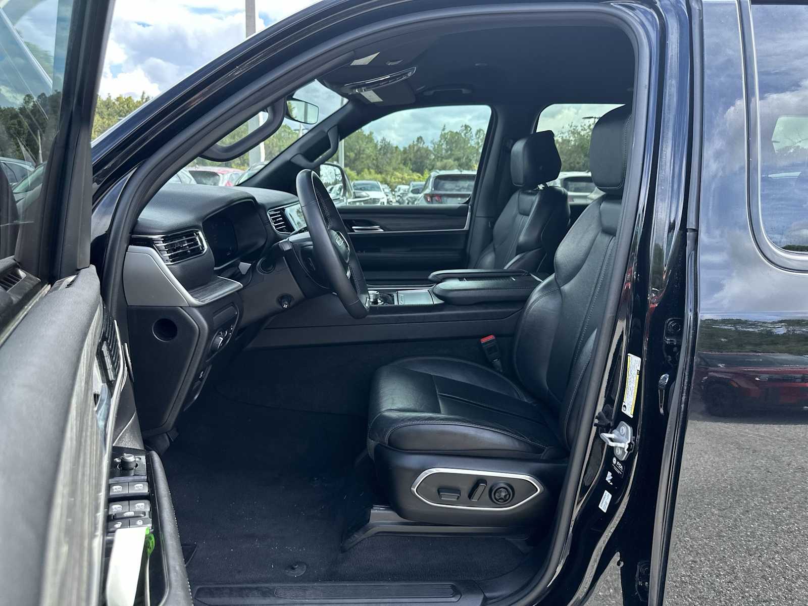 Thumbnail: 2023 Jeep Wagoneer - 2