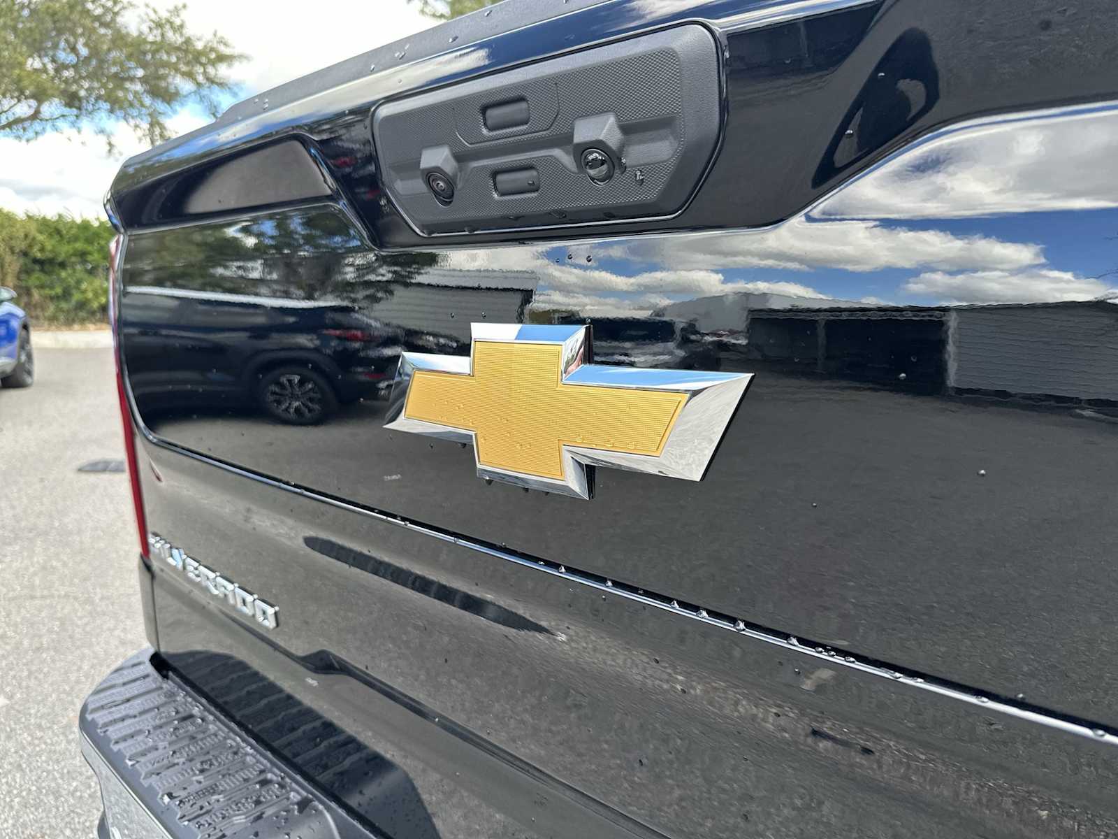 Thumbnail: 2026 Chevrolet Silverado 1500 - 10