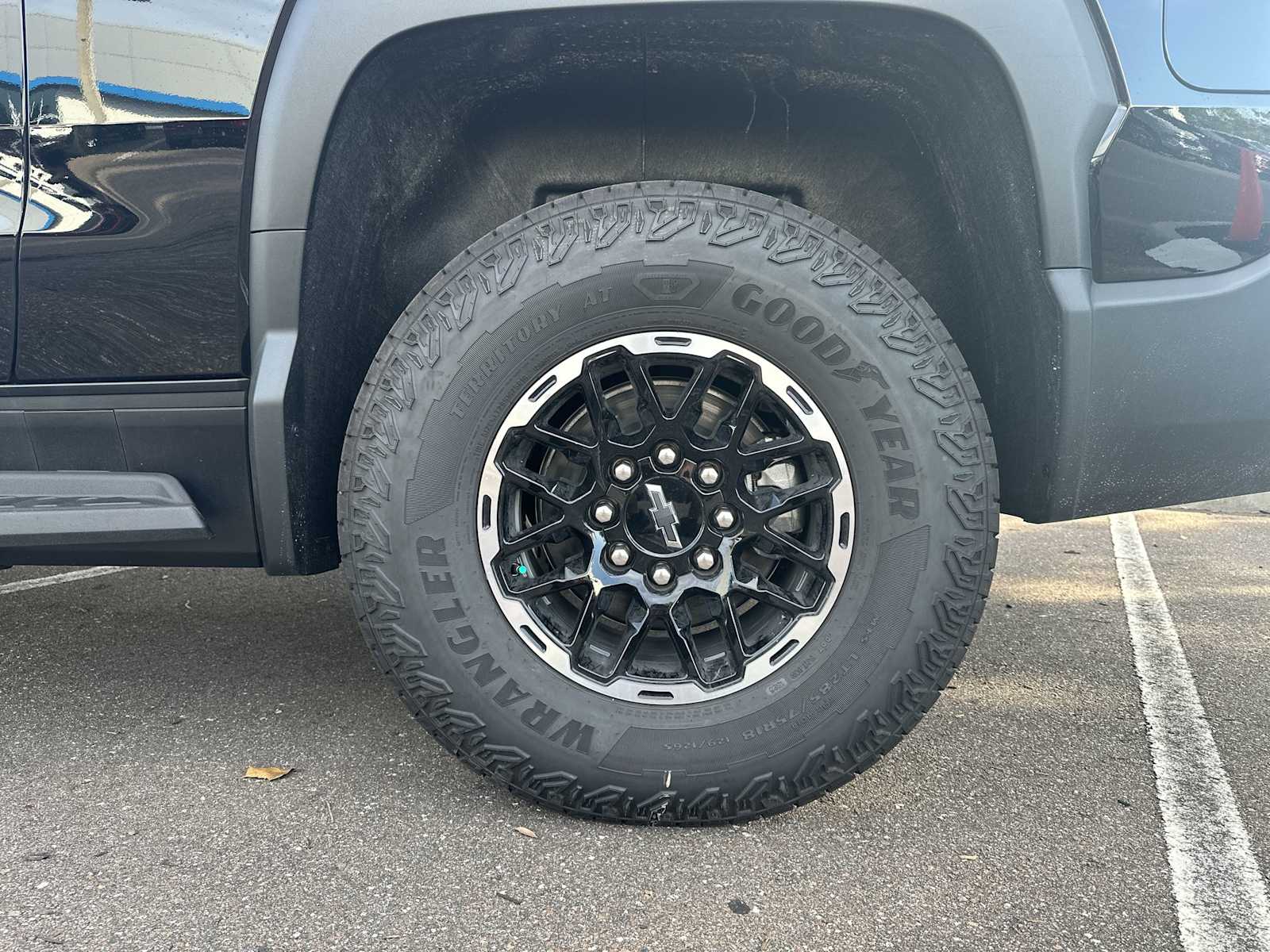 Thumbnail: 2026 Chevrolet Silverado EV - 12