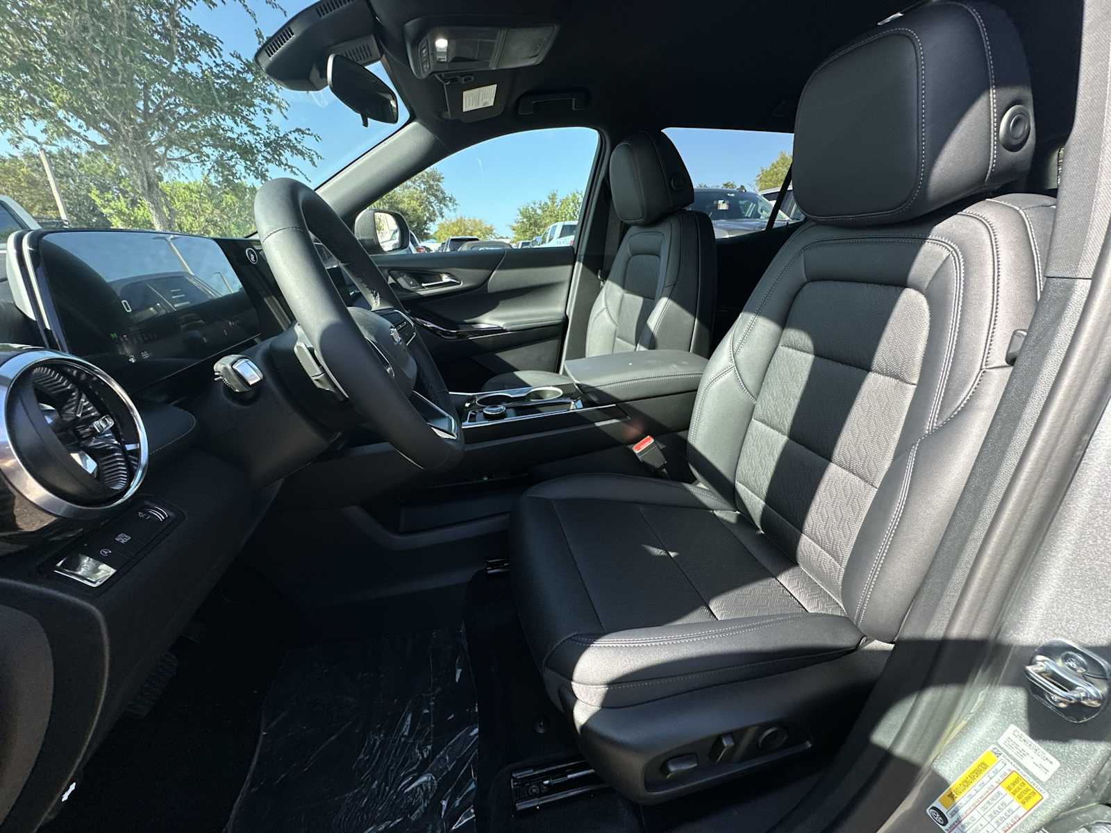 Thumbnail: 2026 Chevrolet Equinox - 15