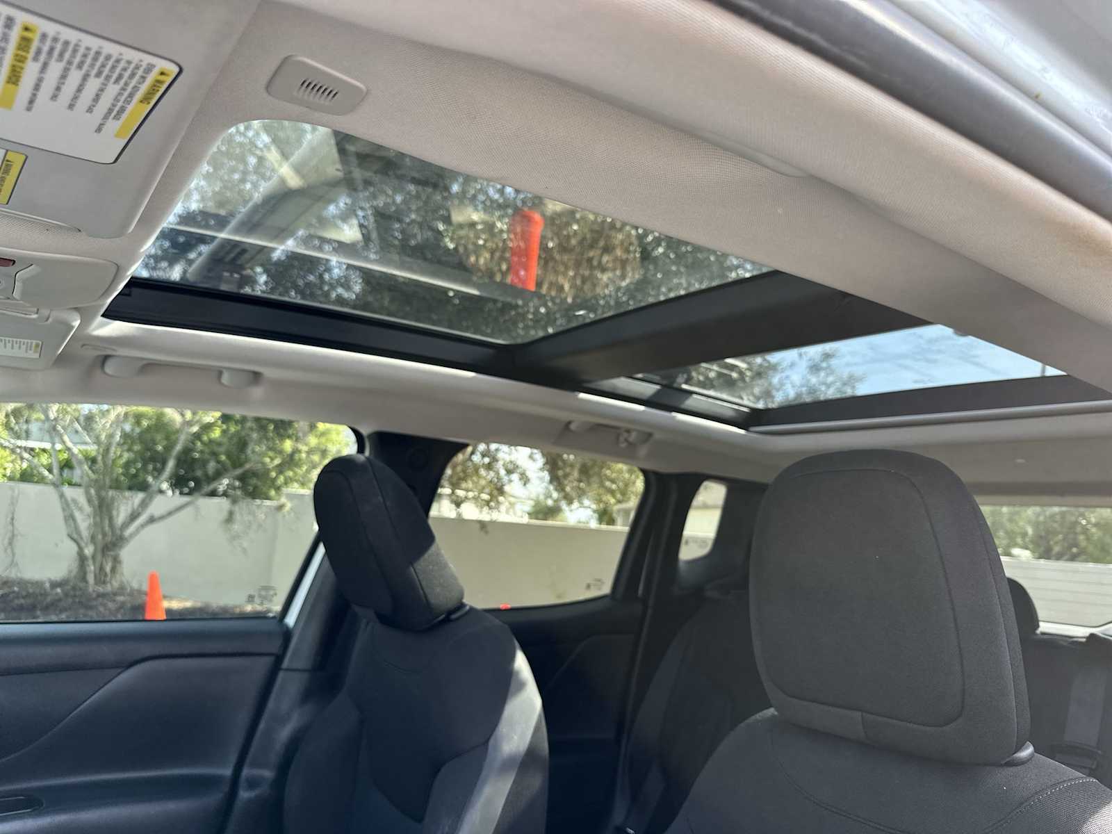 Thumbnail: 2018 Jeep Renegade - 17