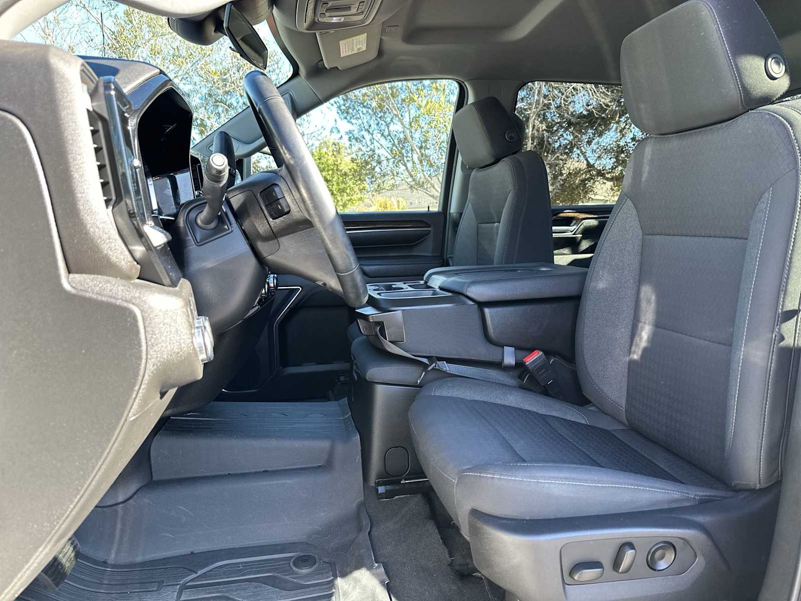 Thumbnail: 2024 GMC Sierra 2500 - 15