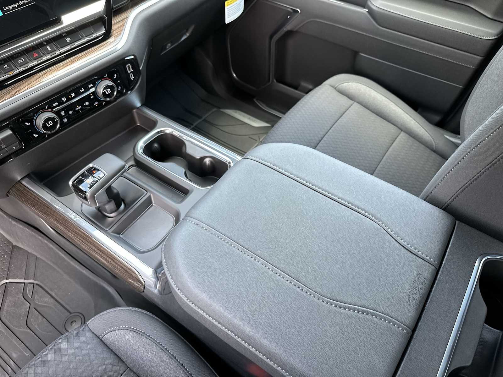 Thumbnail: 2026 Chevrolet Silverado 1500 - 21