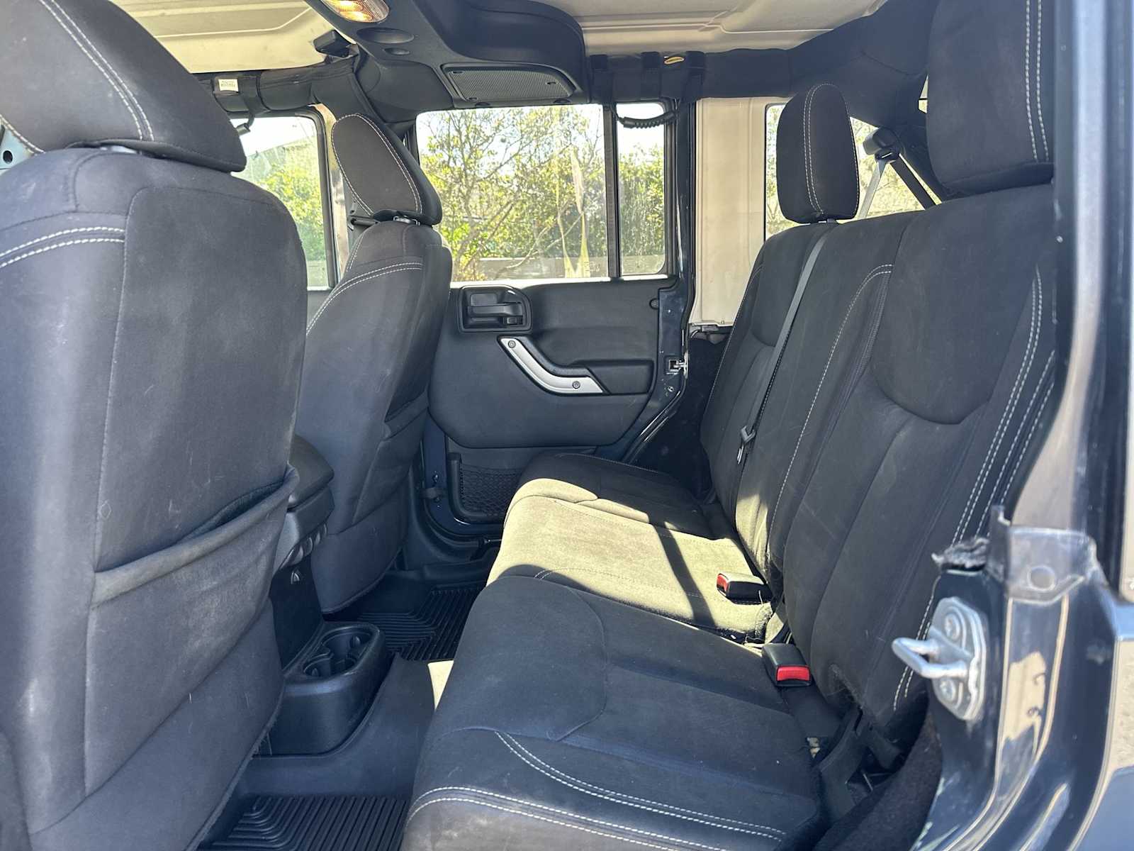 Thumbnail: 2017 Jeep Wrangler - 17