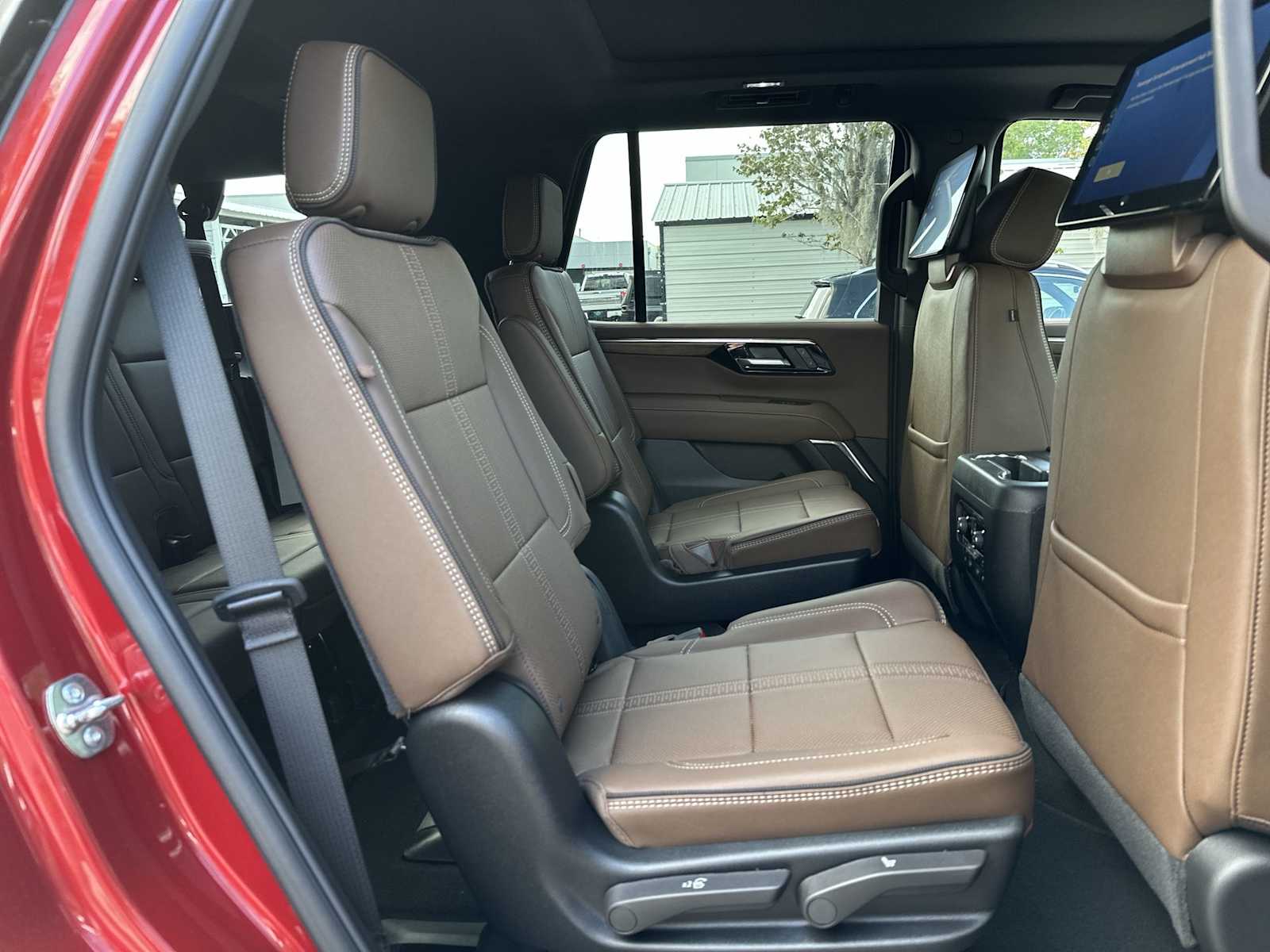 Thumbnail: 2026 Chevrolet Tahoe - 19