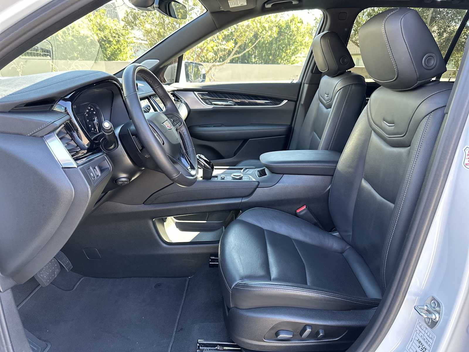 Thumbnail: 2025 Cadillac XT6 - 15