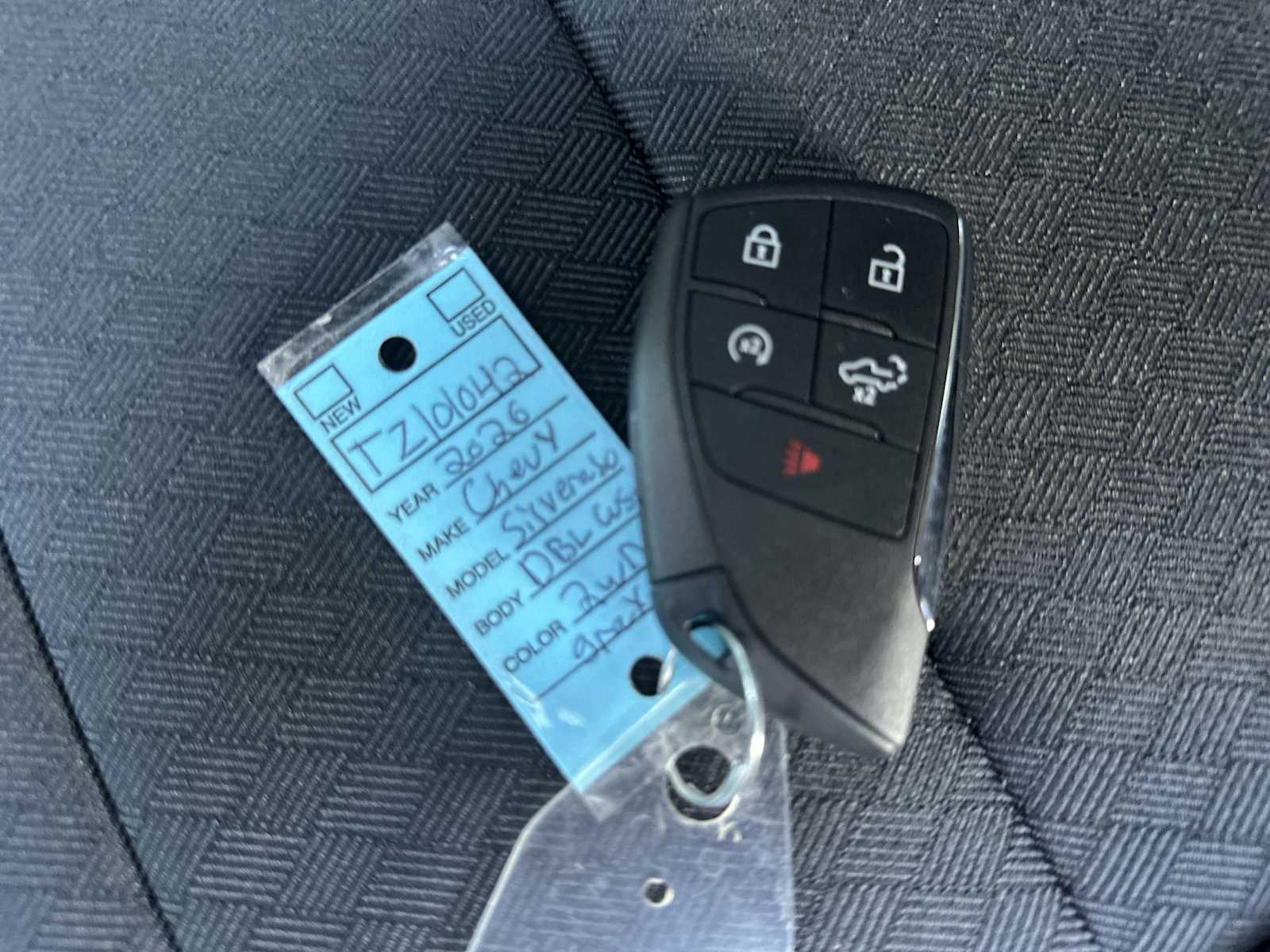 Thumbnail: 2026 Chevrolet Silverado 1500 - 26