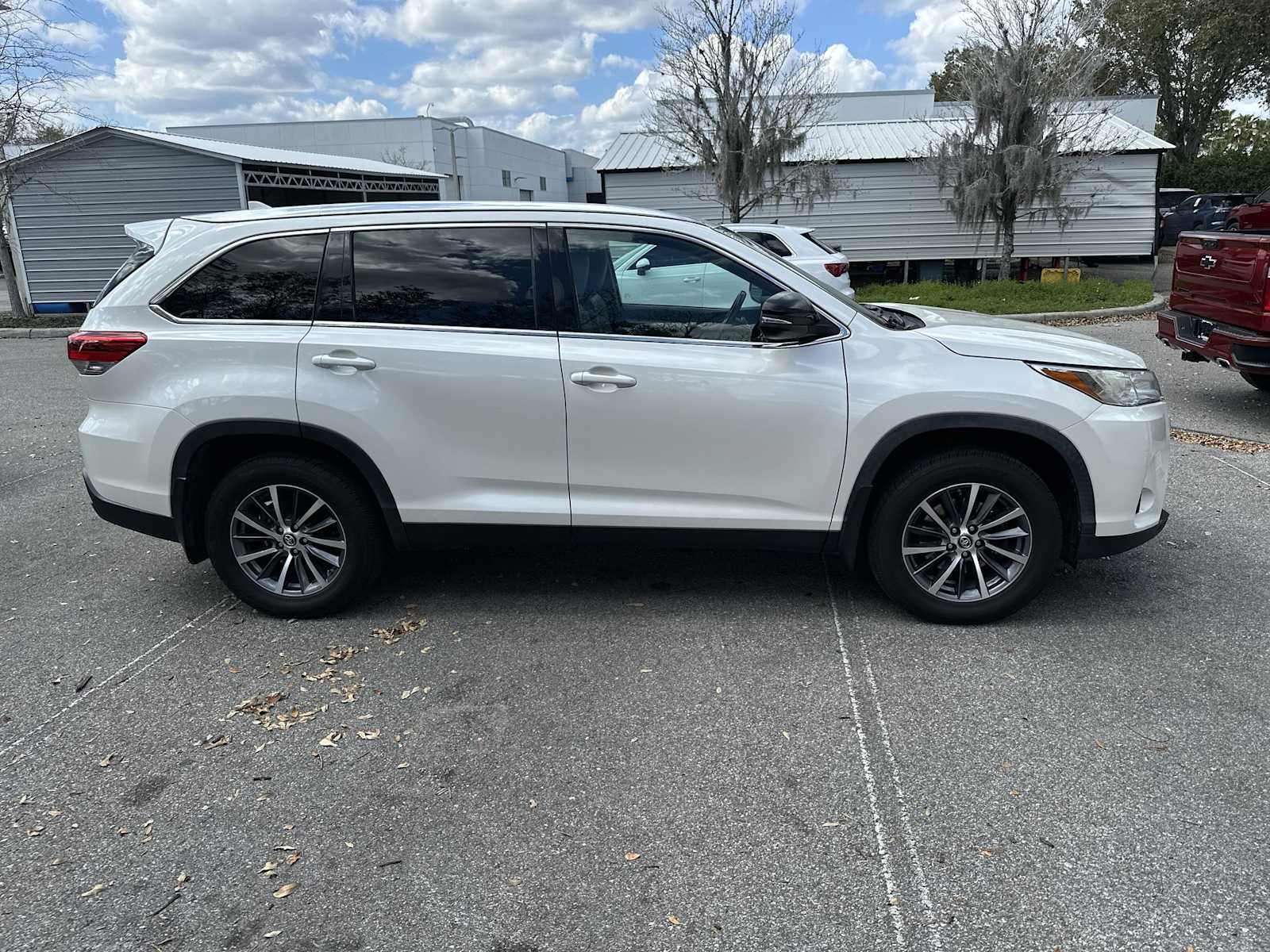 Thumbnail: 2019 Toyota Highlander - 7
