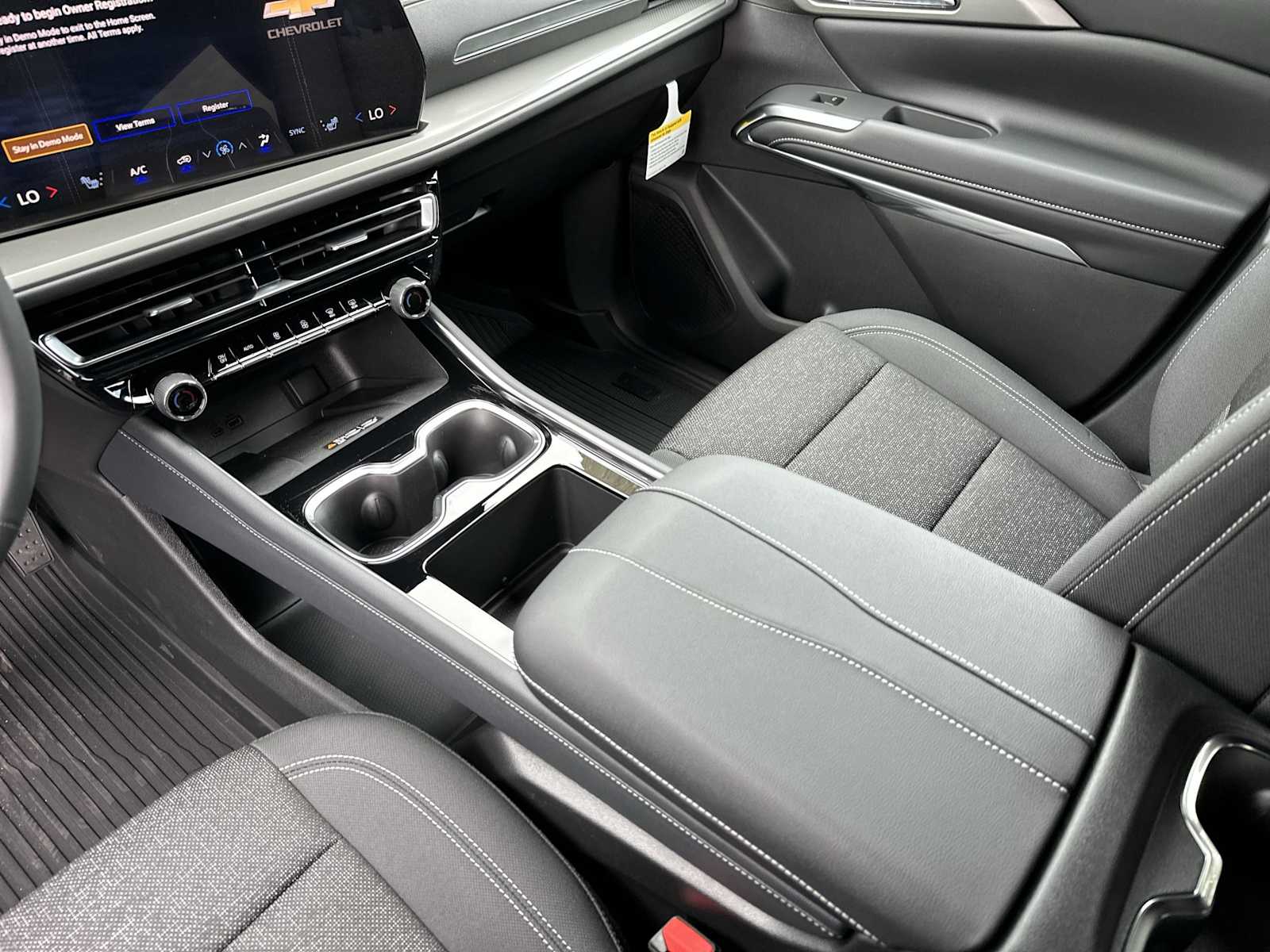 Thumbnail: 2026 Chevrolet Traverse - 22