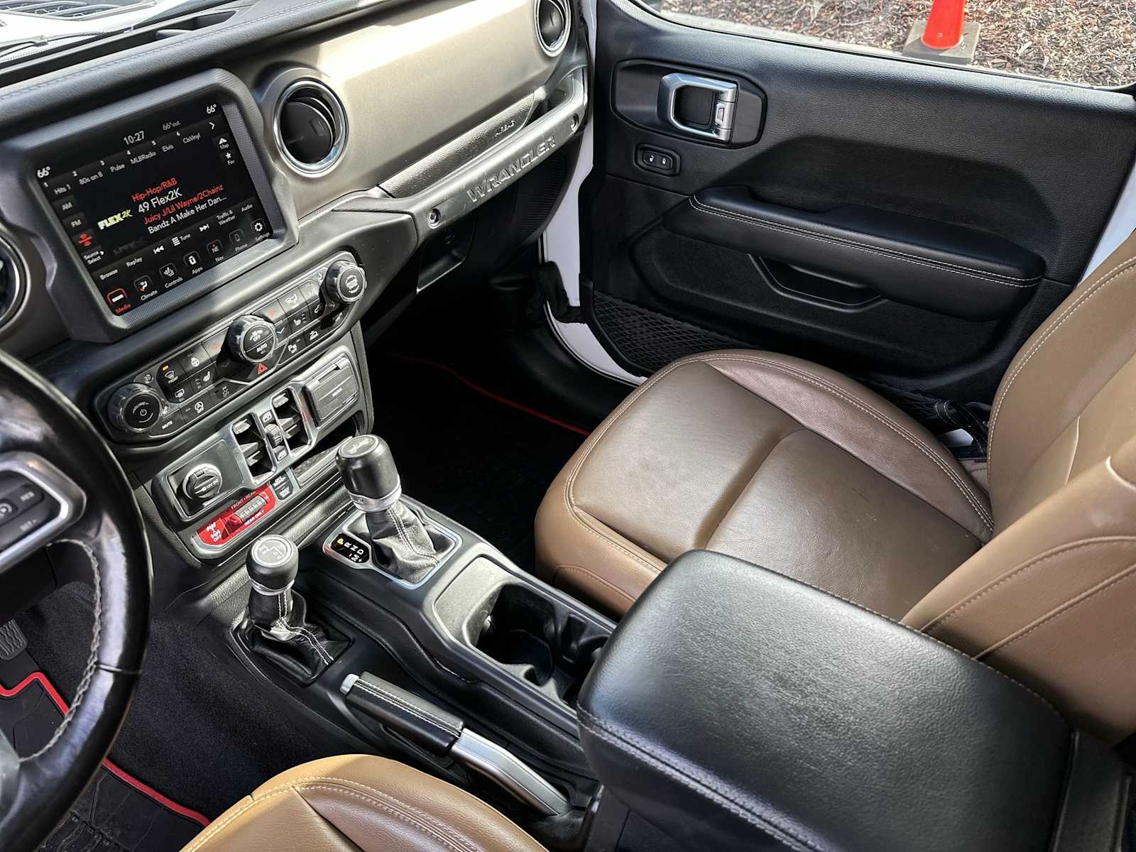 Thumbnail: 2021 Jeep Wrangler - 21