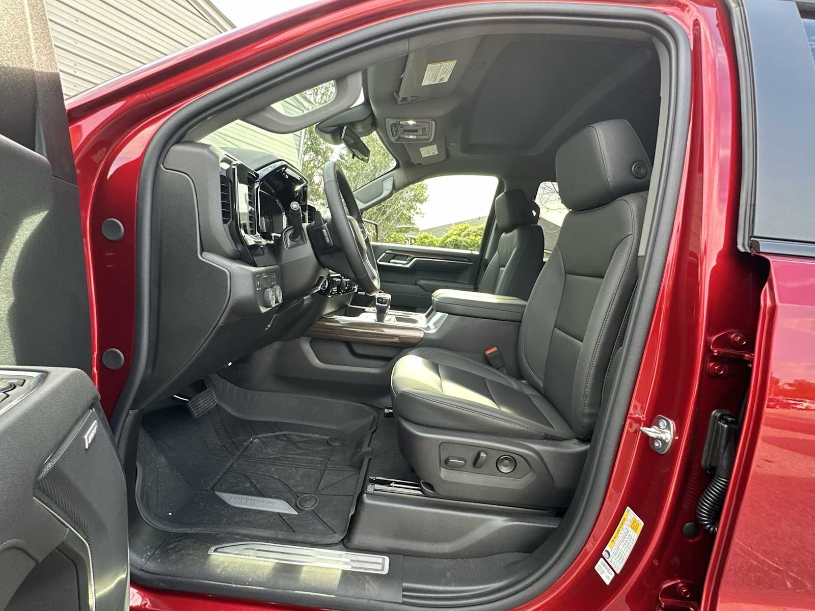 Thumbnail: 2026 Chevrolet Silverado 1500 - 2