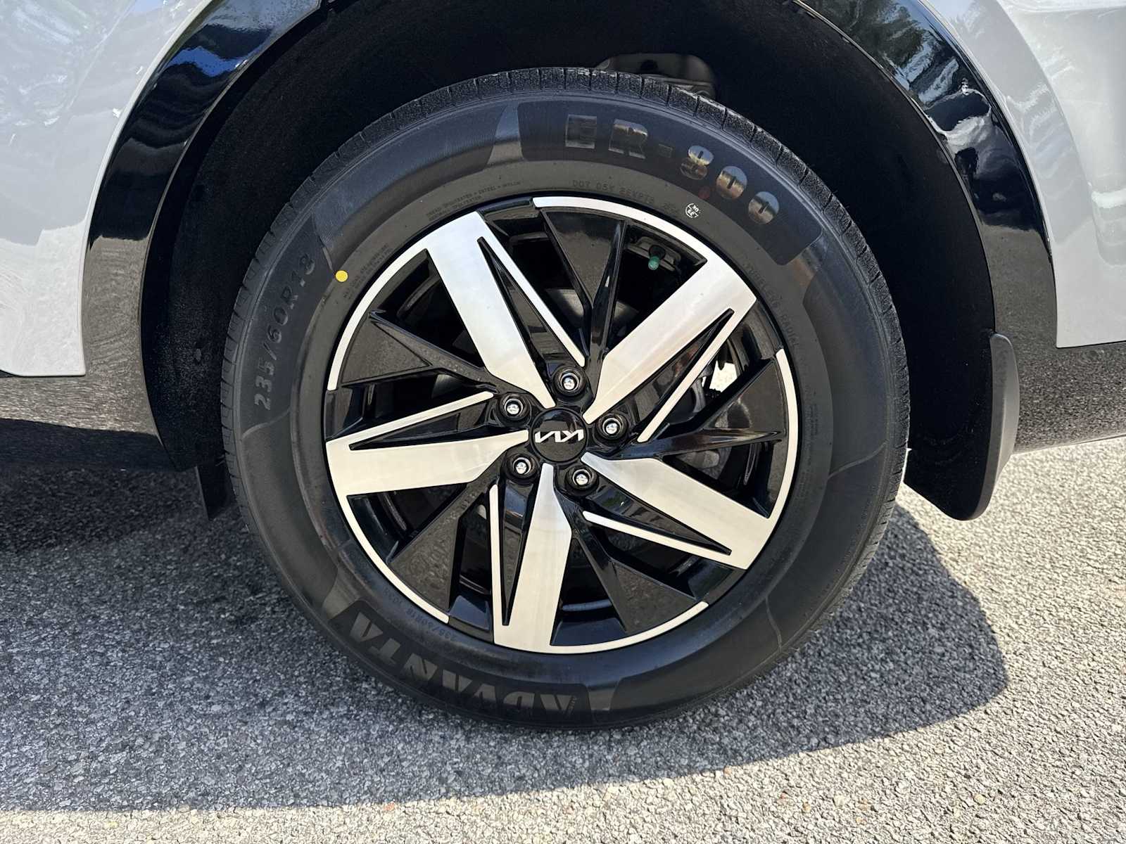 2023 Kia Sorento EX 18