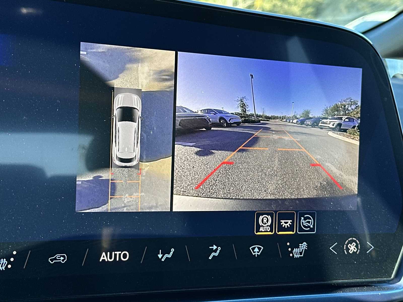 Thumbnail: 2026 Chevrolet Equinox - 22