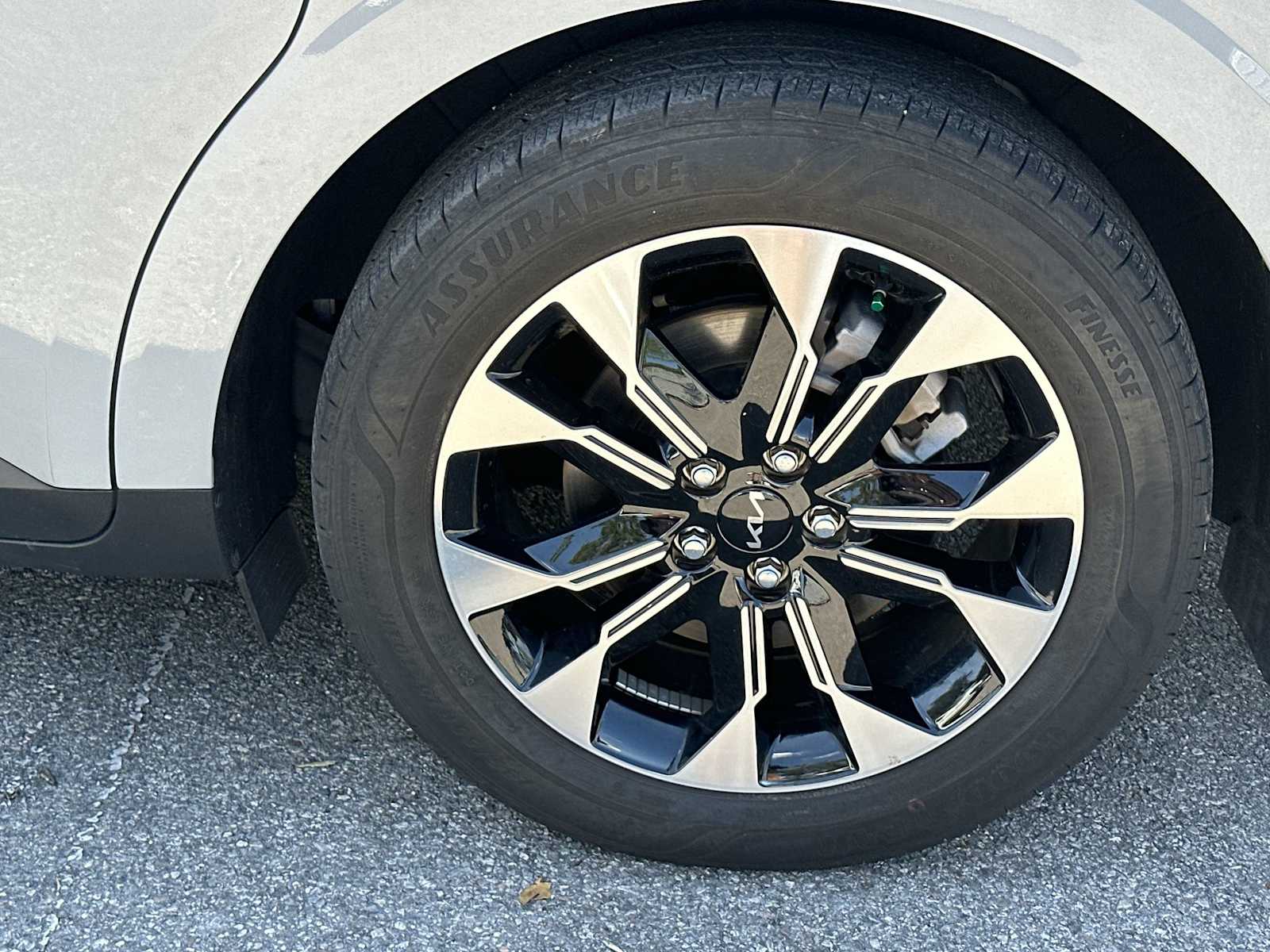 Thumbnail: 2022 Kia Carnival - 12