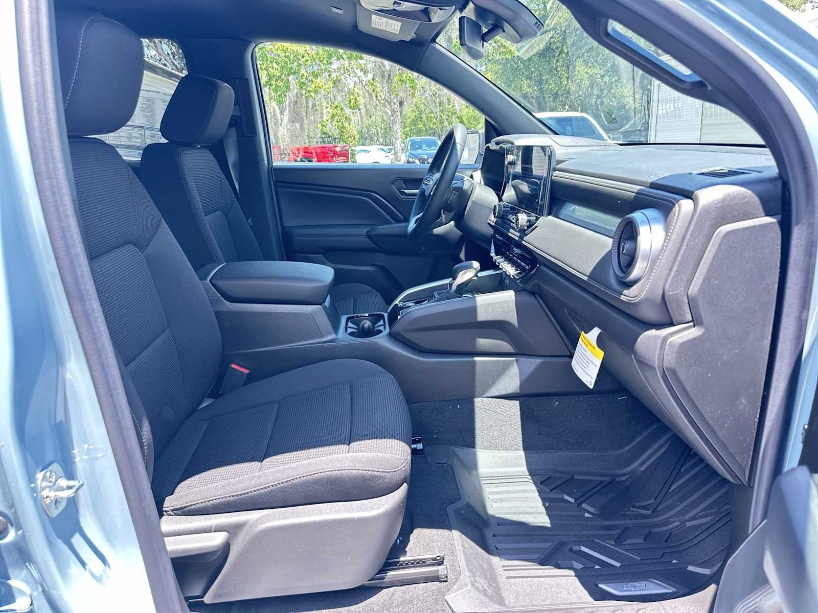Thumbnail: 2026 Chevrolet Colorado - 19