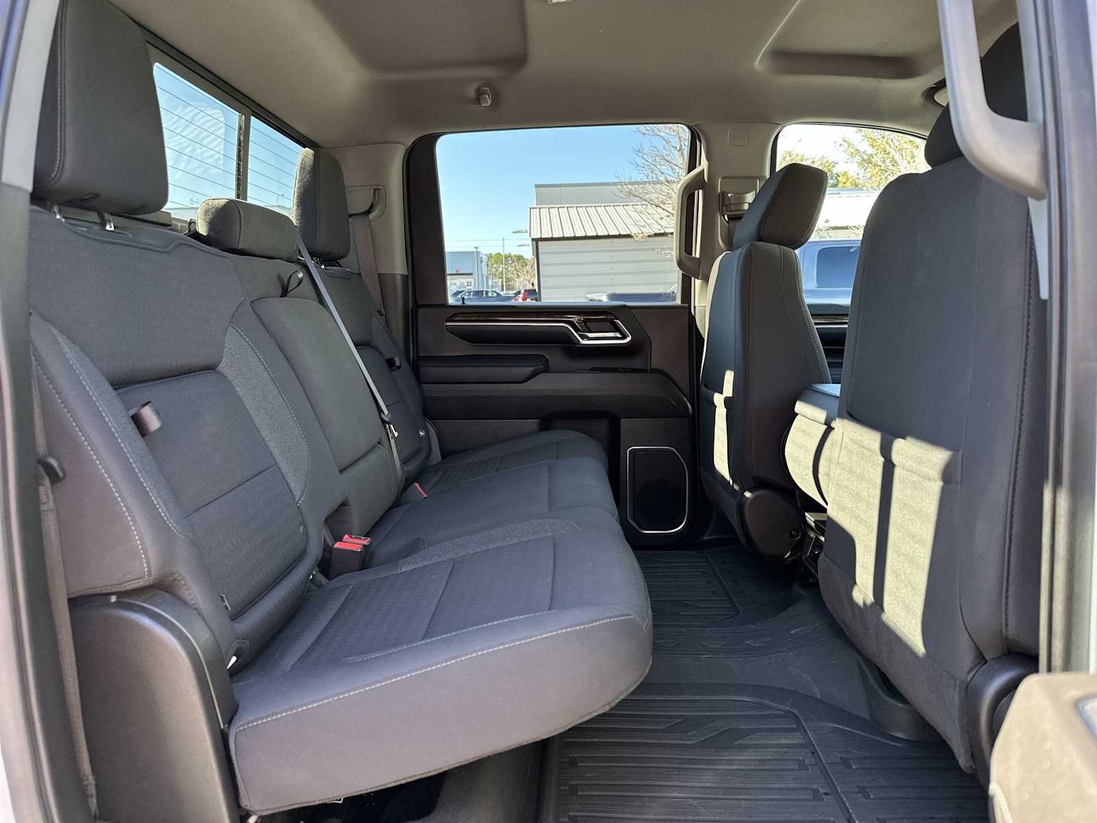 Thumbnail: 2024 GMC Sierra 2500 - 18