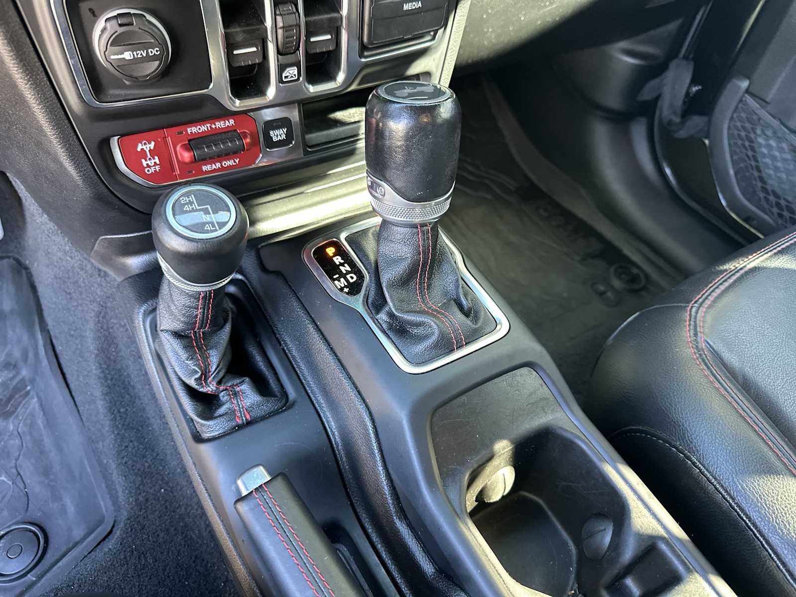 Thumbnail: 2020 Jeep Wrangler - 23