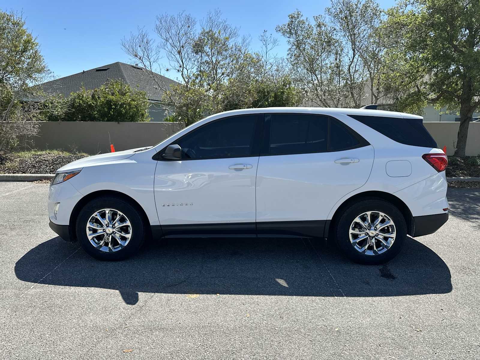 Thumbnail: 2018 Chevrolet Equinox - 3