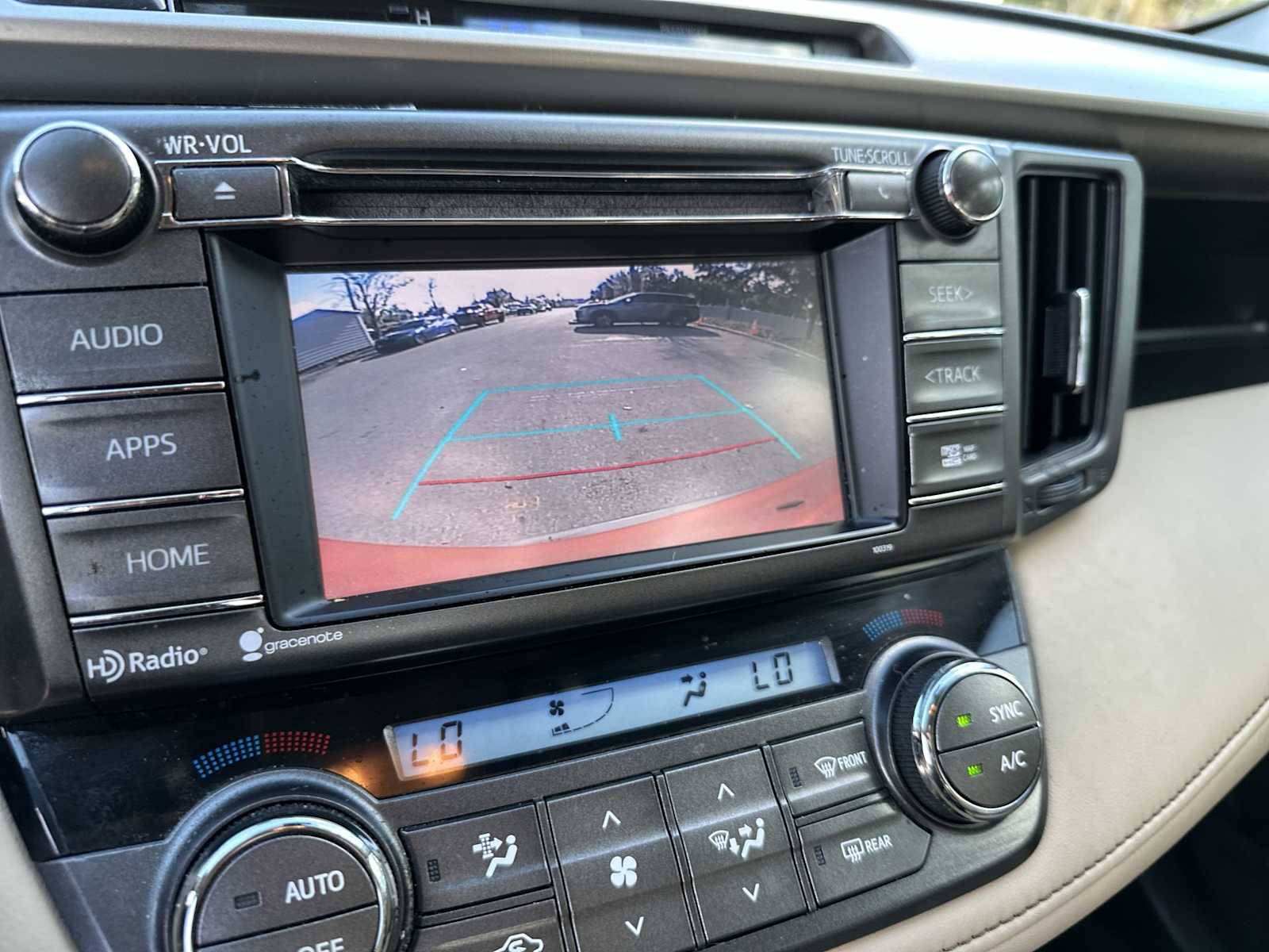 Thumbnail: 2015 Toyota RAV4 - 22