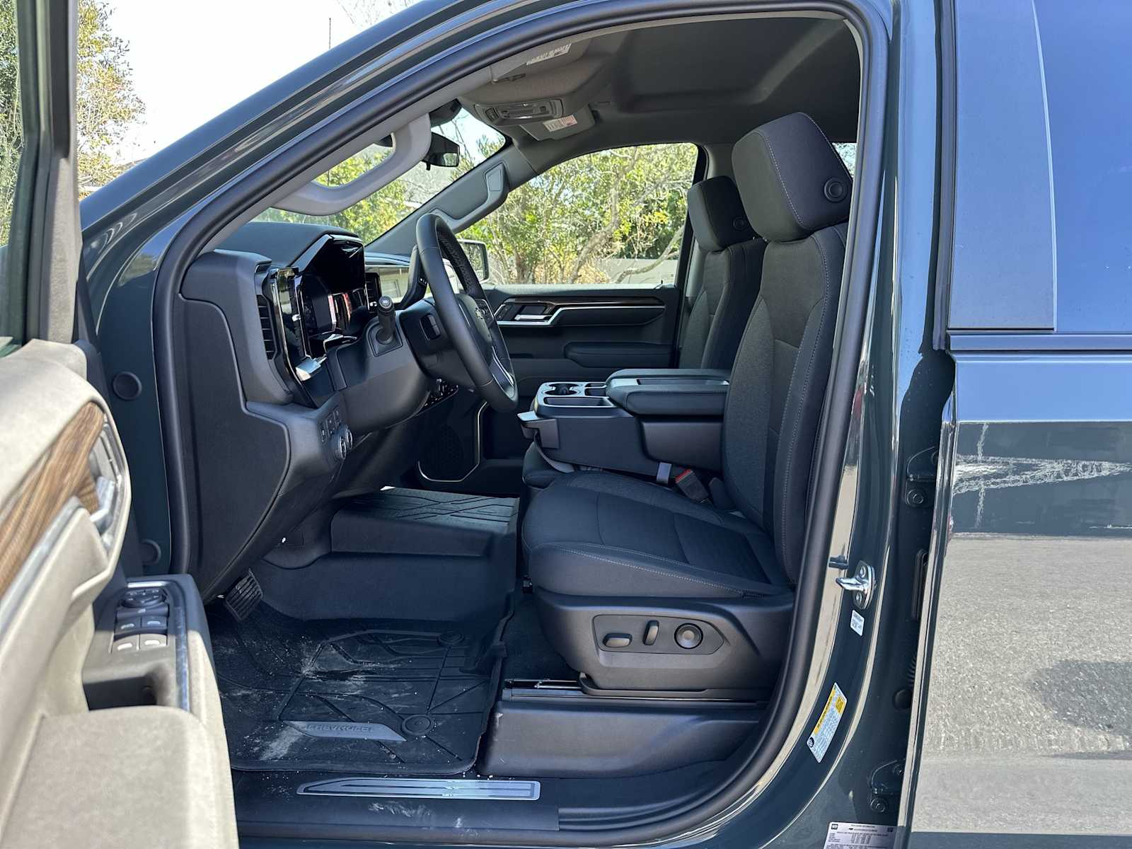 Thumbnail: 2026 Chevrolet Silverado 1500 - 2