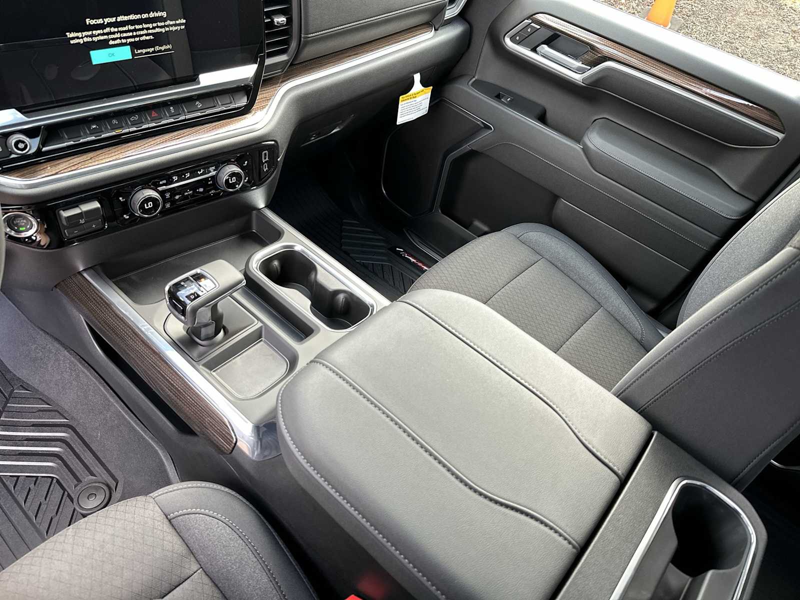 Thumbnail: 2026 Chevrolet Silverado 1500 - 21