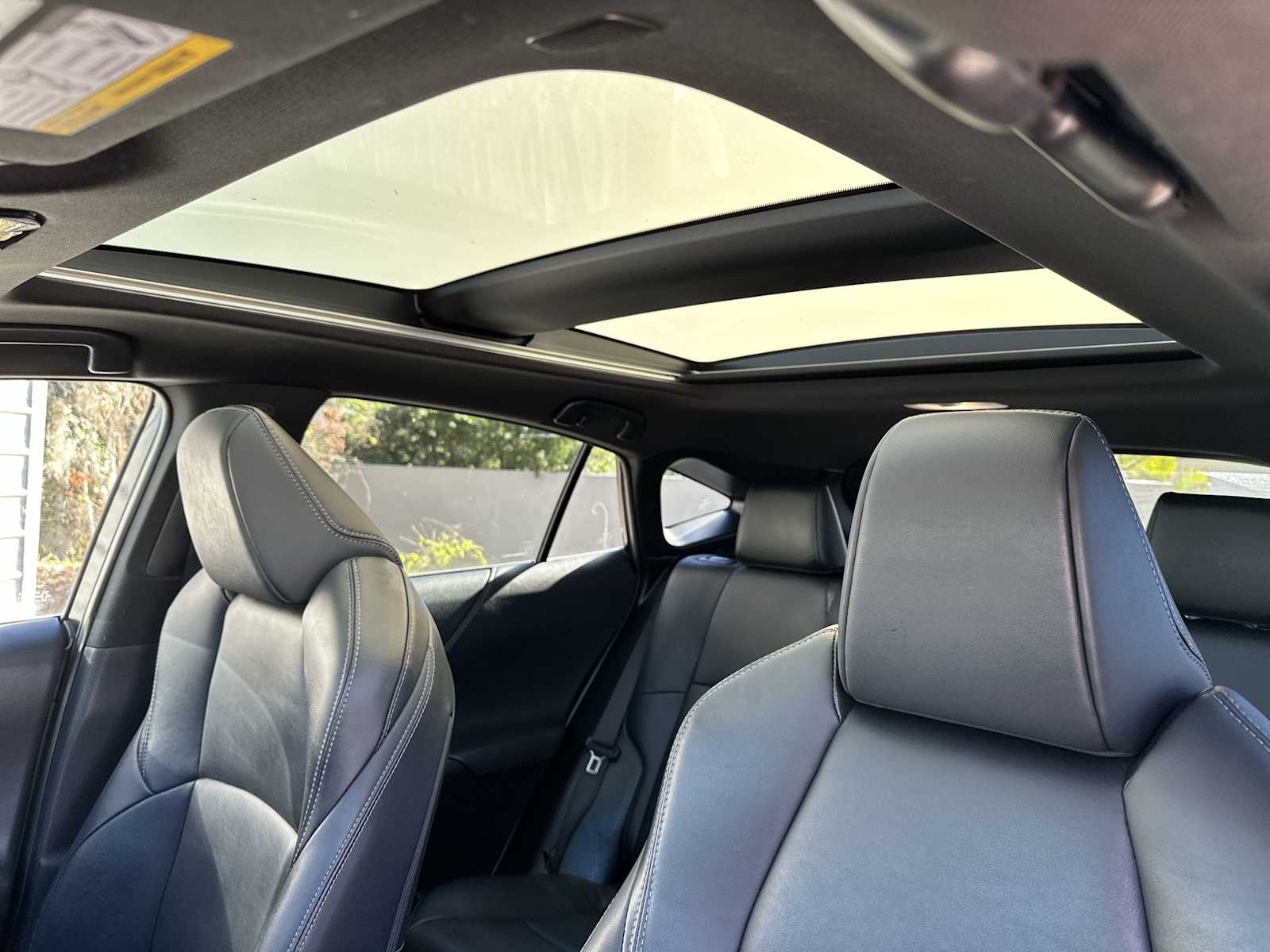 Thumbnail: 2023 Toyota Venza - 17